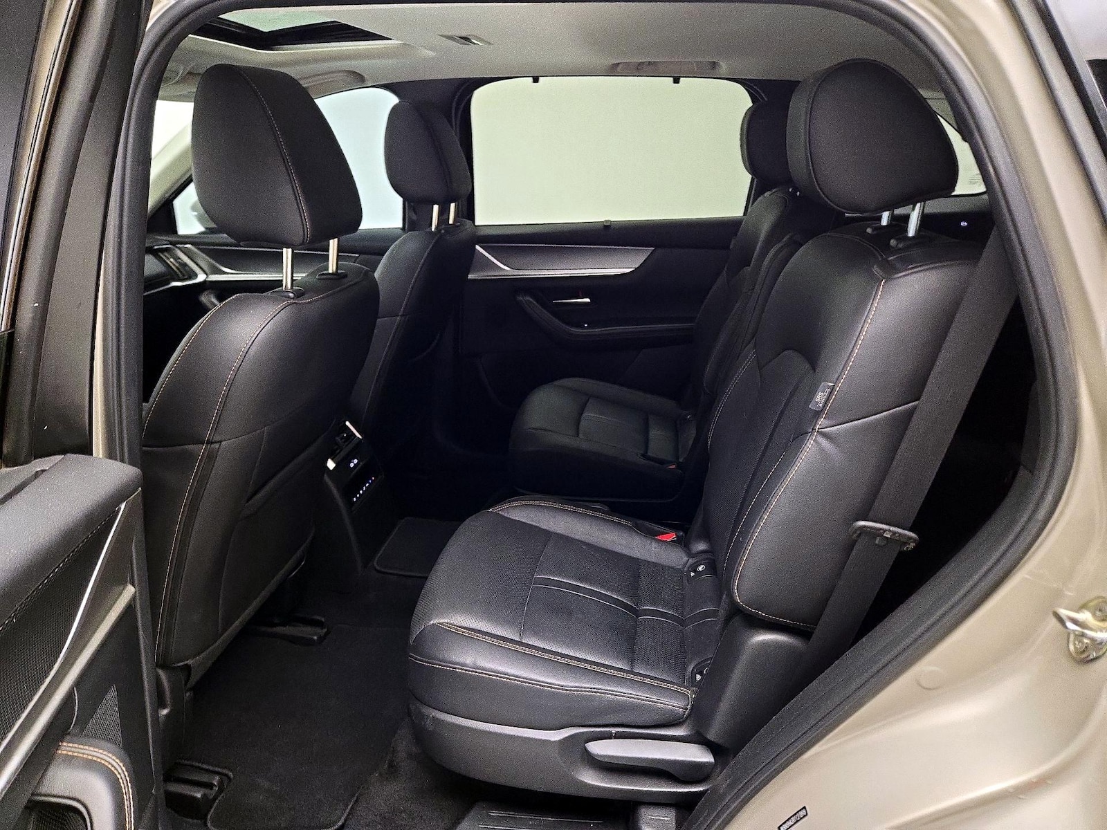 Rear Air Conditioning