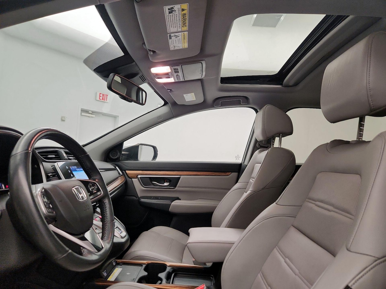Sunroof(s) & Overhead Airbags