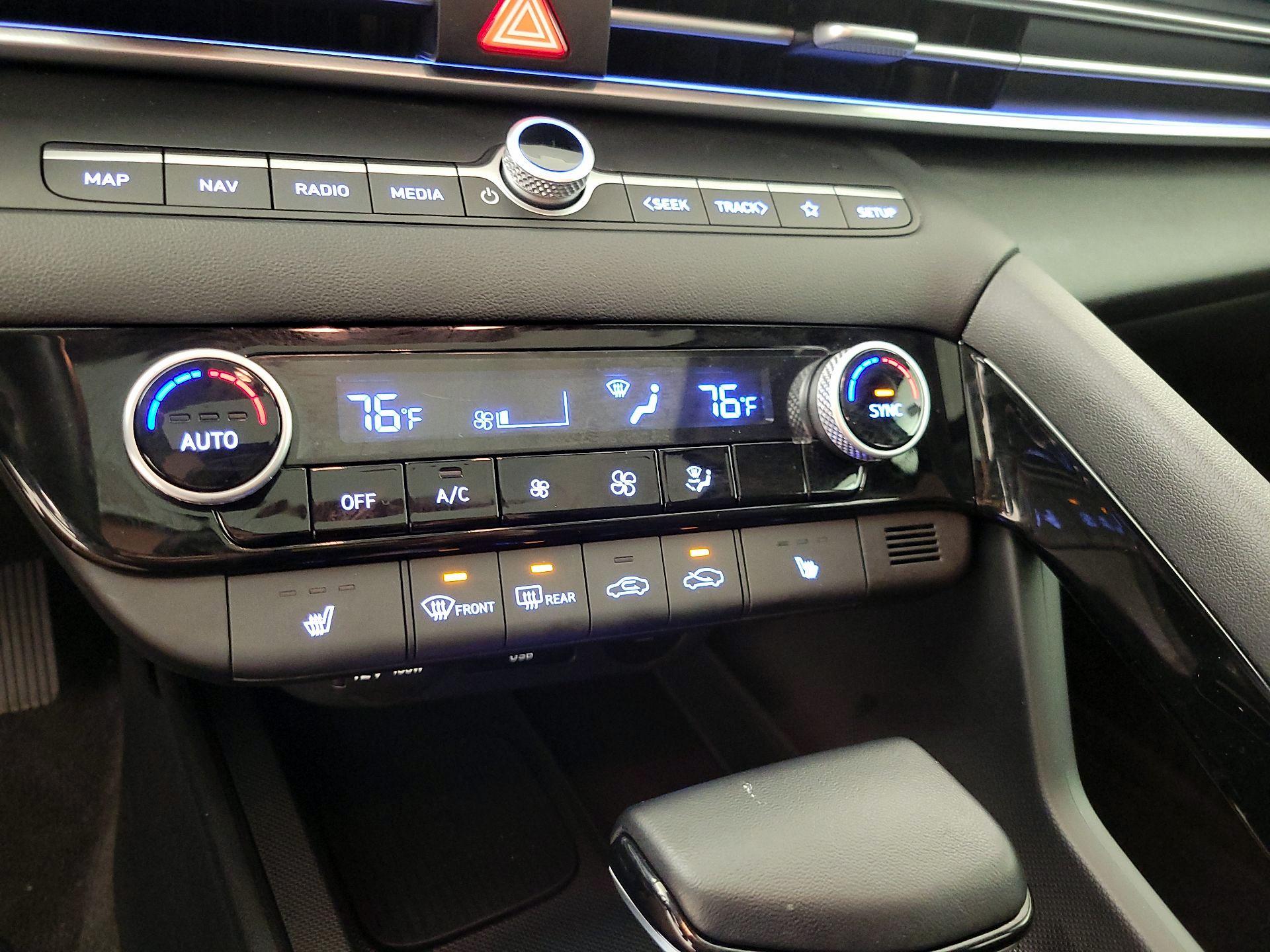 Thumbnail: 2024 Hyundai Elantra - 17