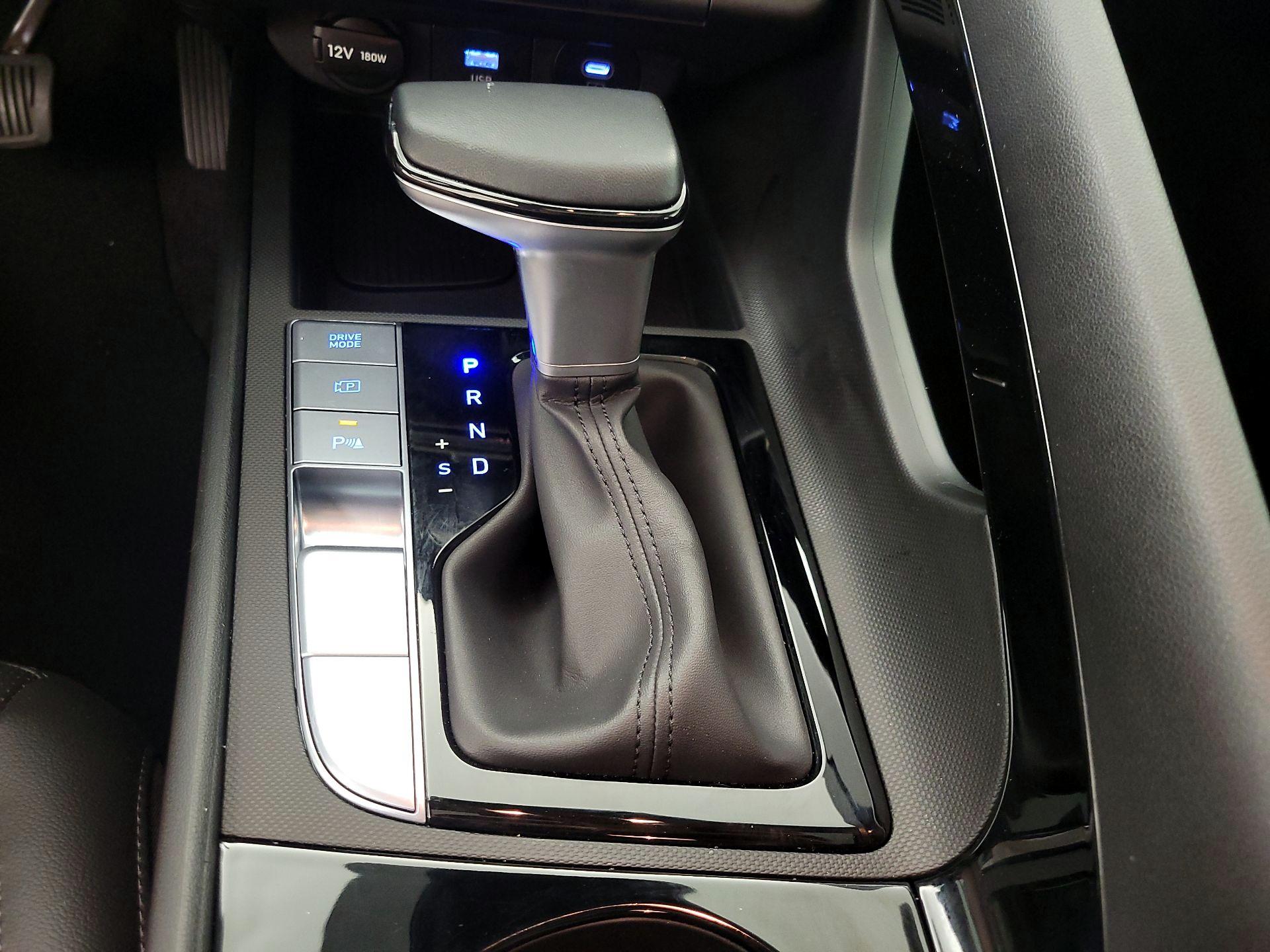 Thumbnail: 2024 Hyundai Elantra - 18