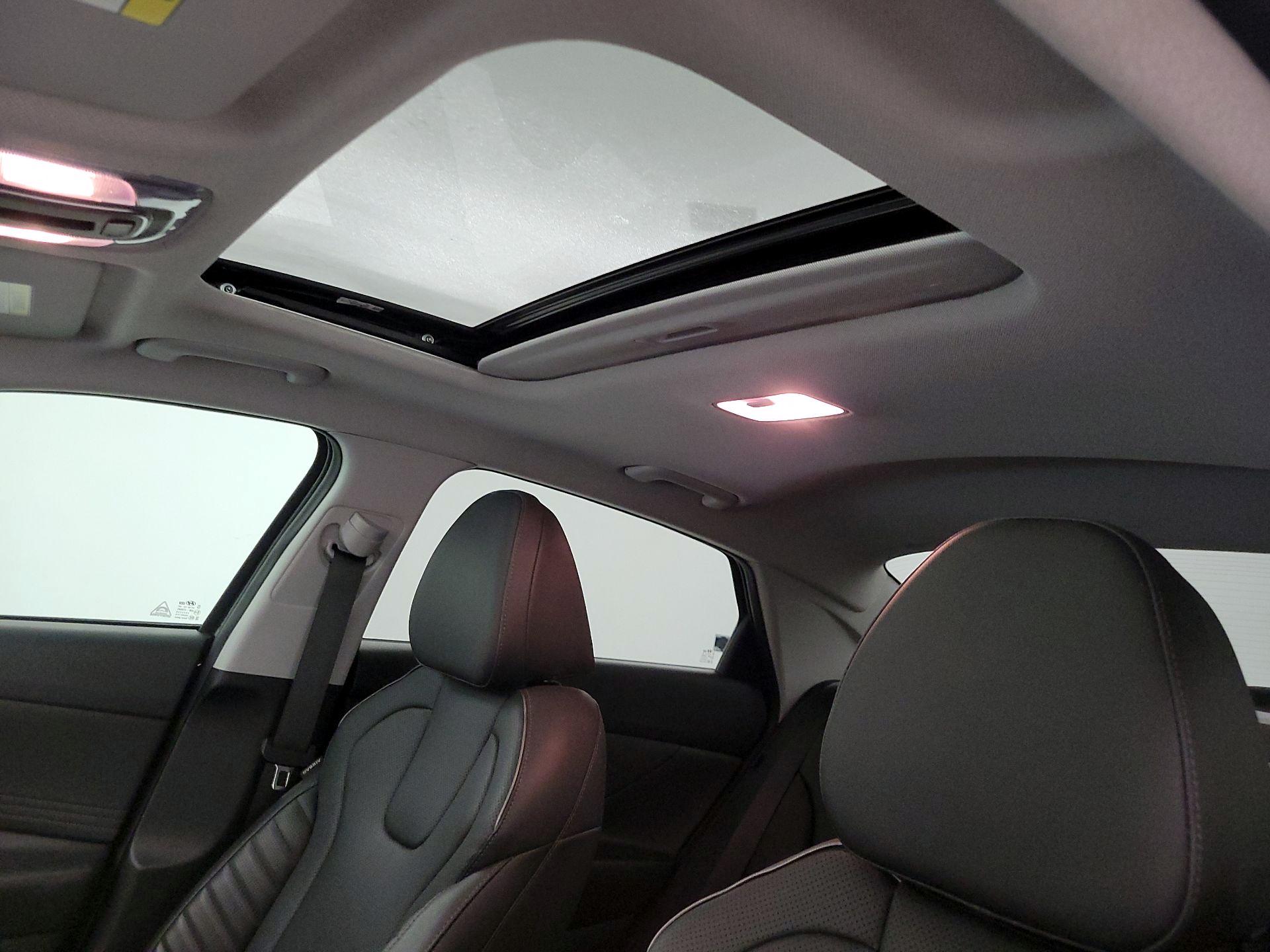 Thumbnail: 2024 Hyundai Elantra - 20