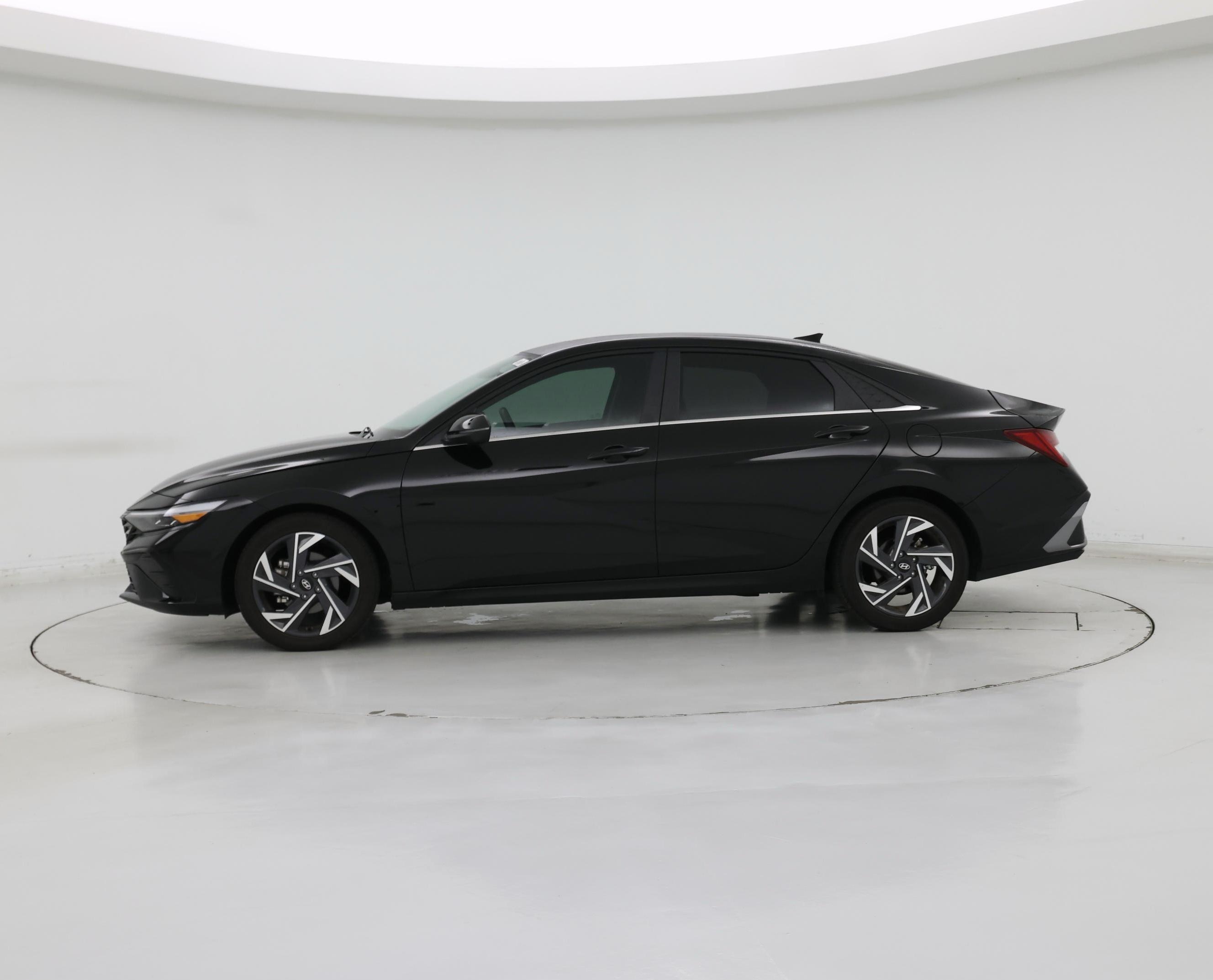 Thumbnail: 2024 Hyundai Elantra - 3