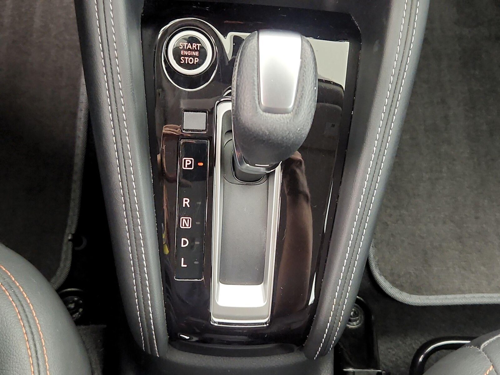 2020 Nissan Kicks SR - Photo 17