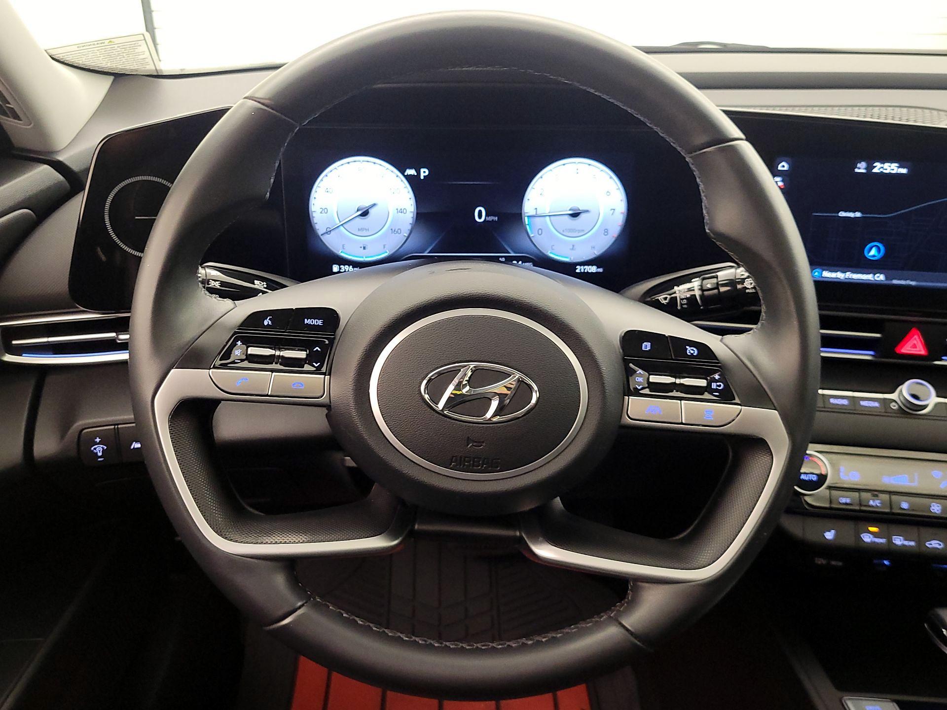 Thumbnail: 2023 Hyundai Elantra - 10