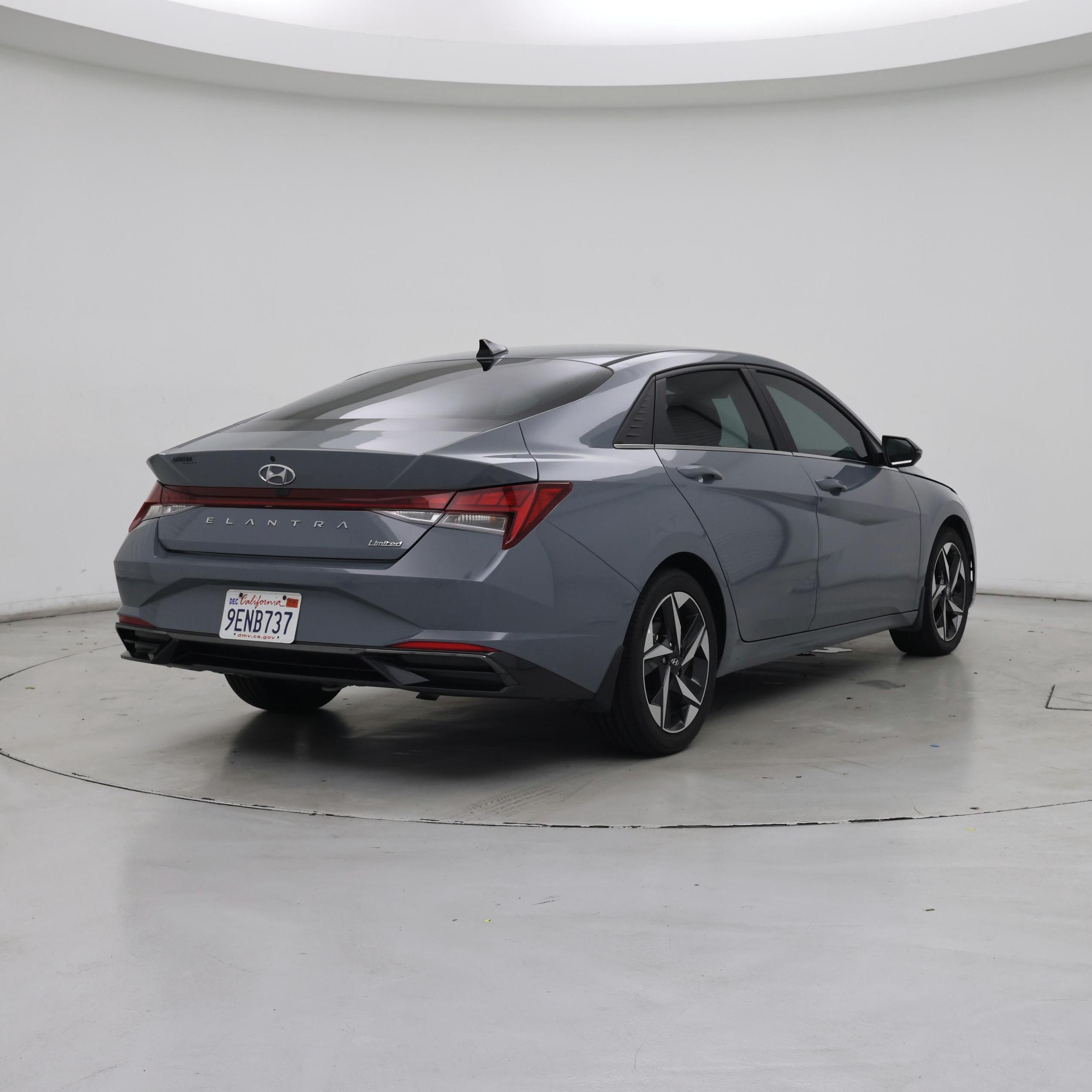 Thumbnail: 2023 Hyundai Elantra - 8