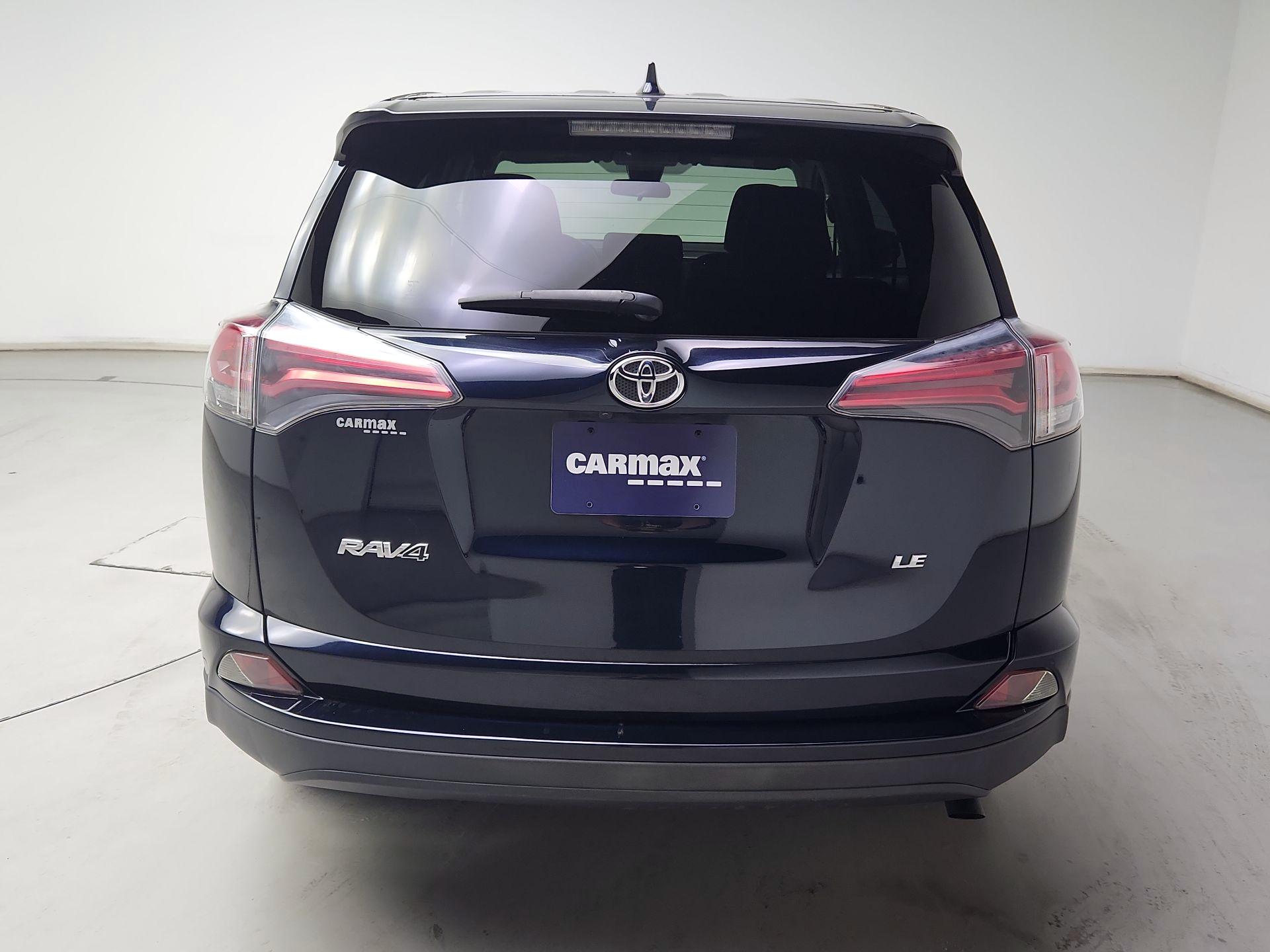 Thumbnail: 2017 Toyota RAV4 - 6