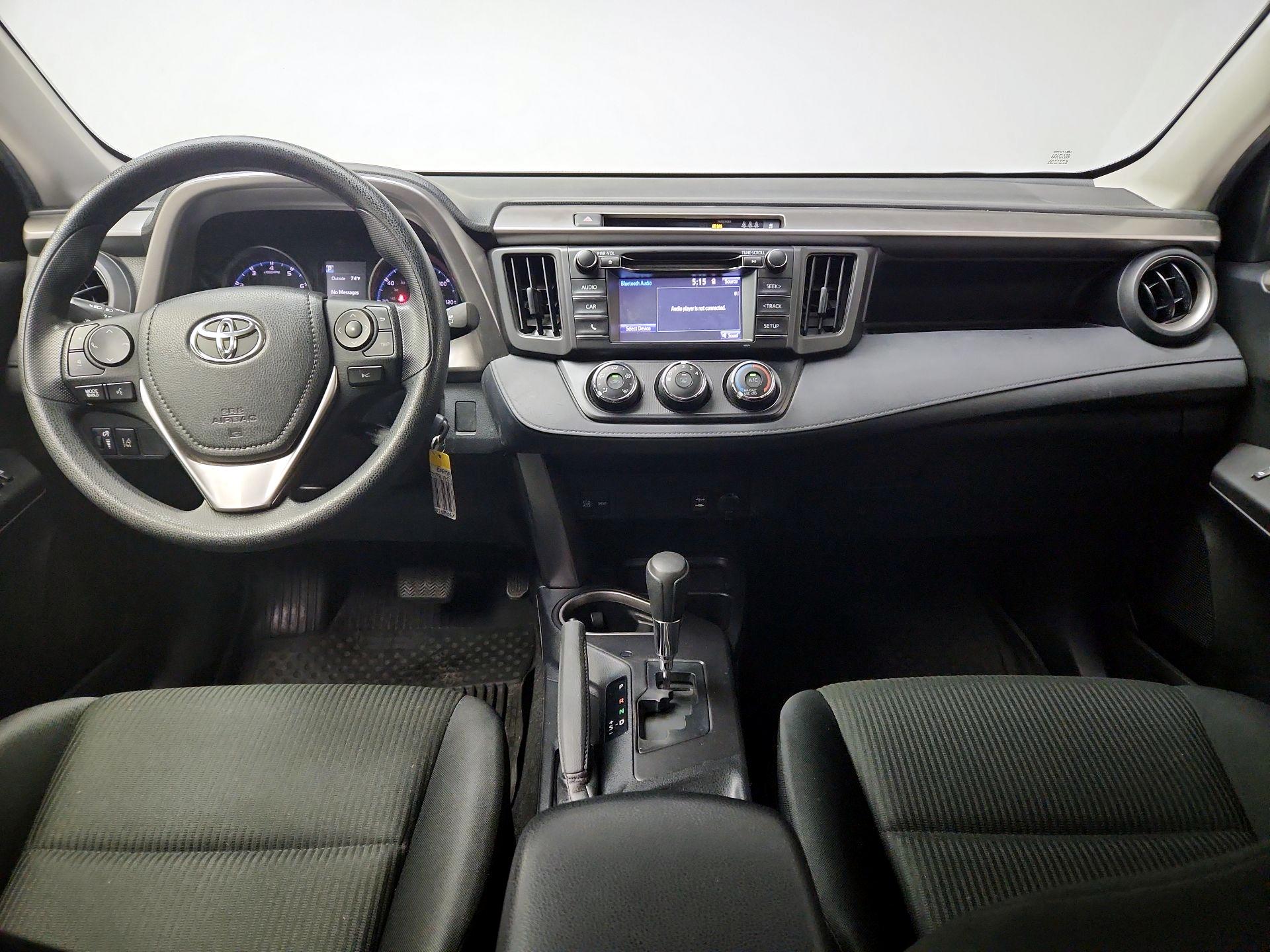 Thumbnail: 2017 Toyota RAV4 - 8