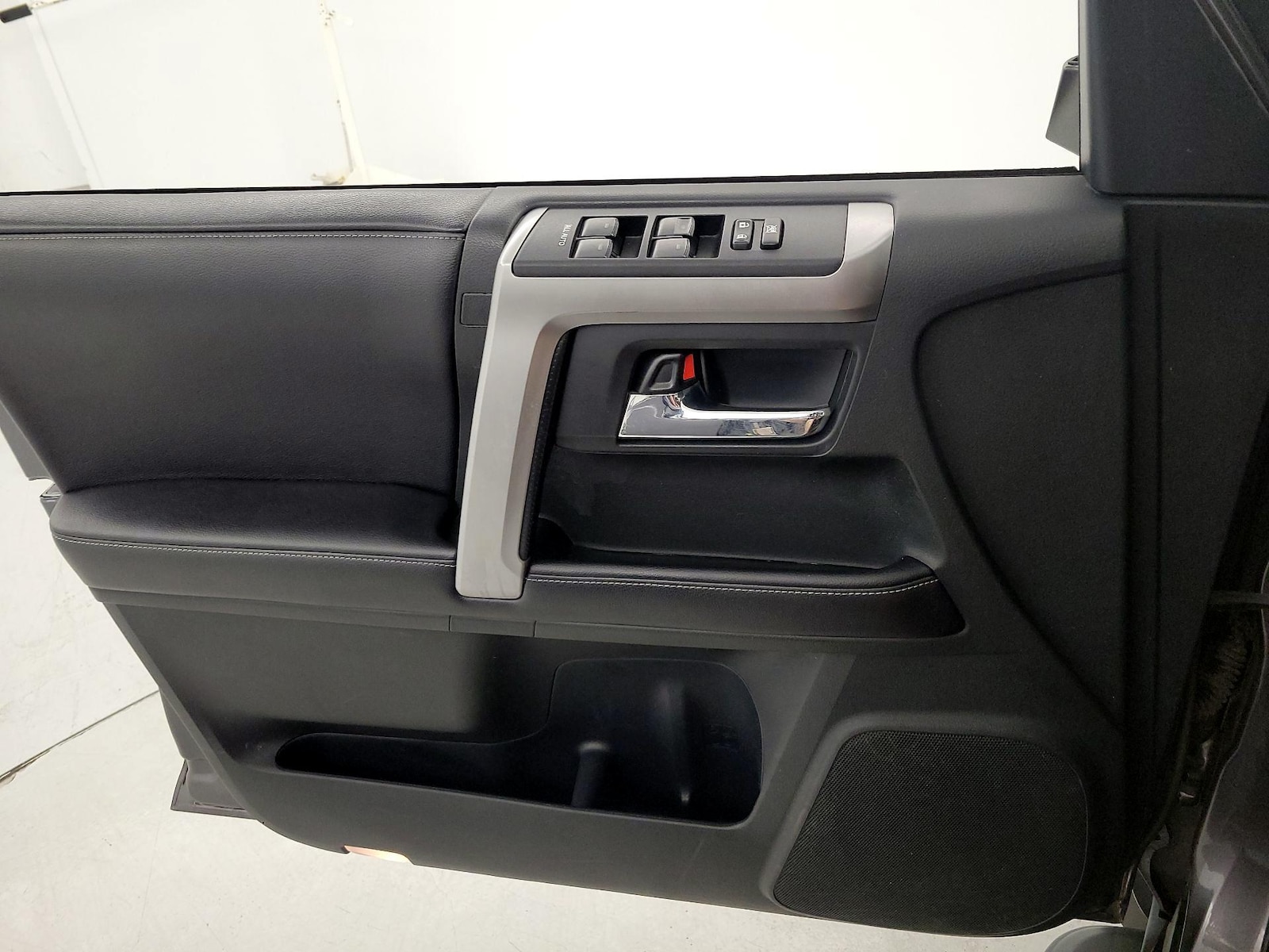 2018 Toyota 4Runner SR5 - Photo 13