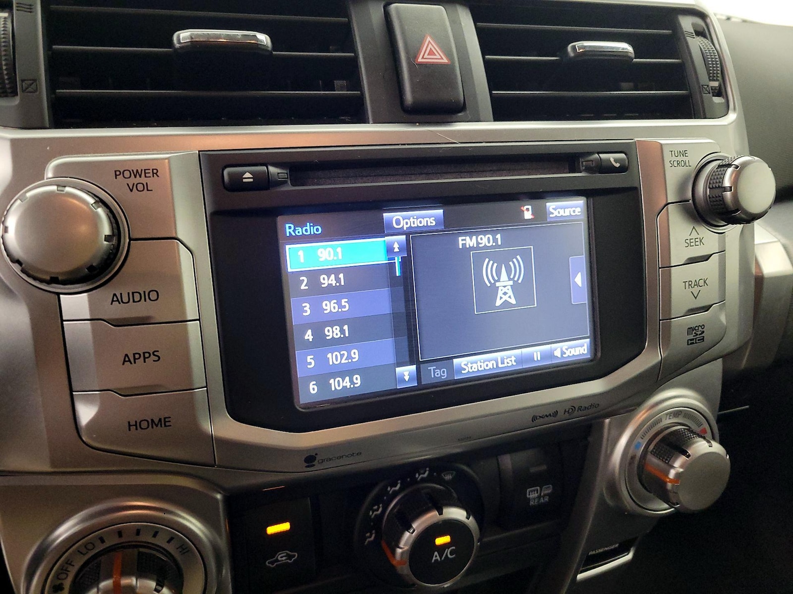 2018 Toyota 4Runner SR5 - Photo 17