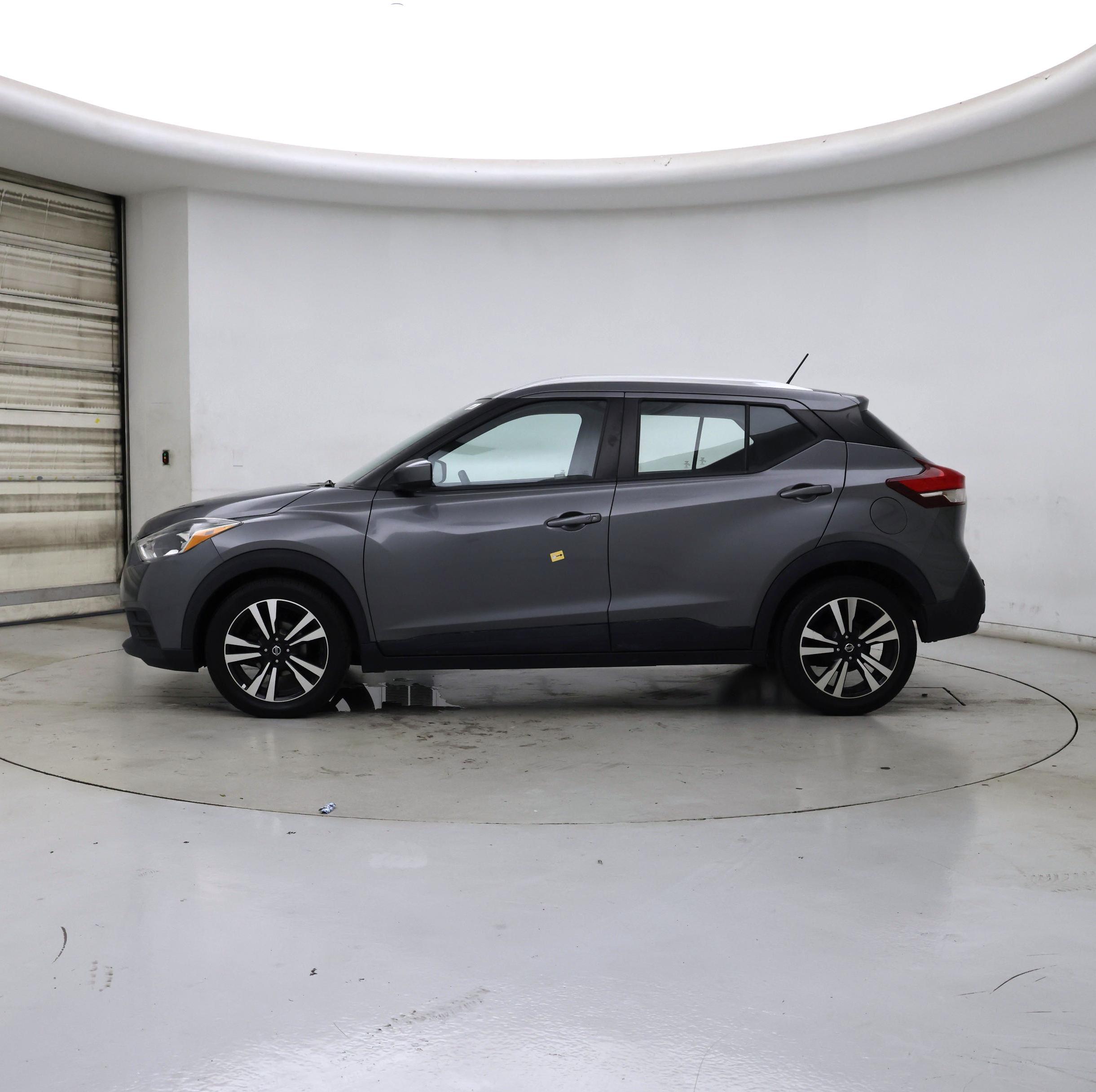 Thumbnail: 2020 Nissan Kicks - 3