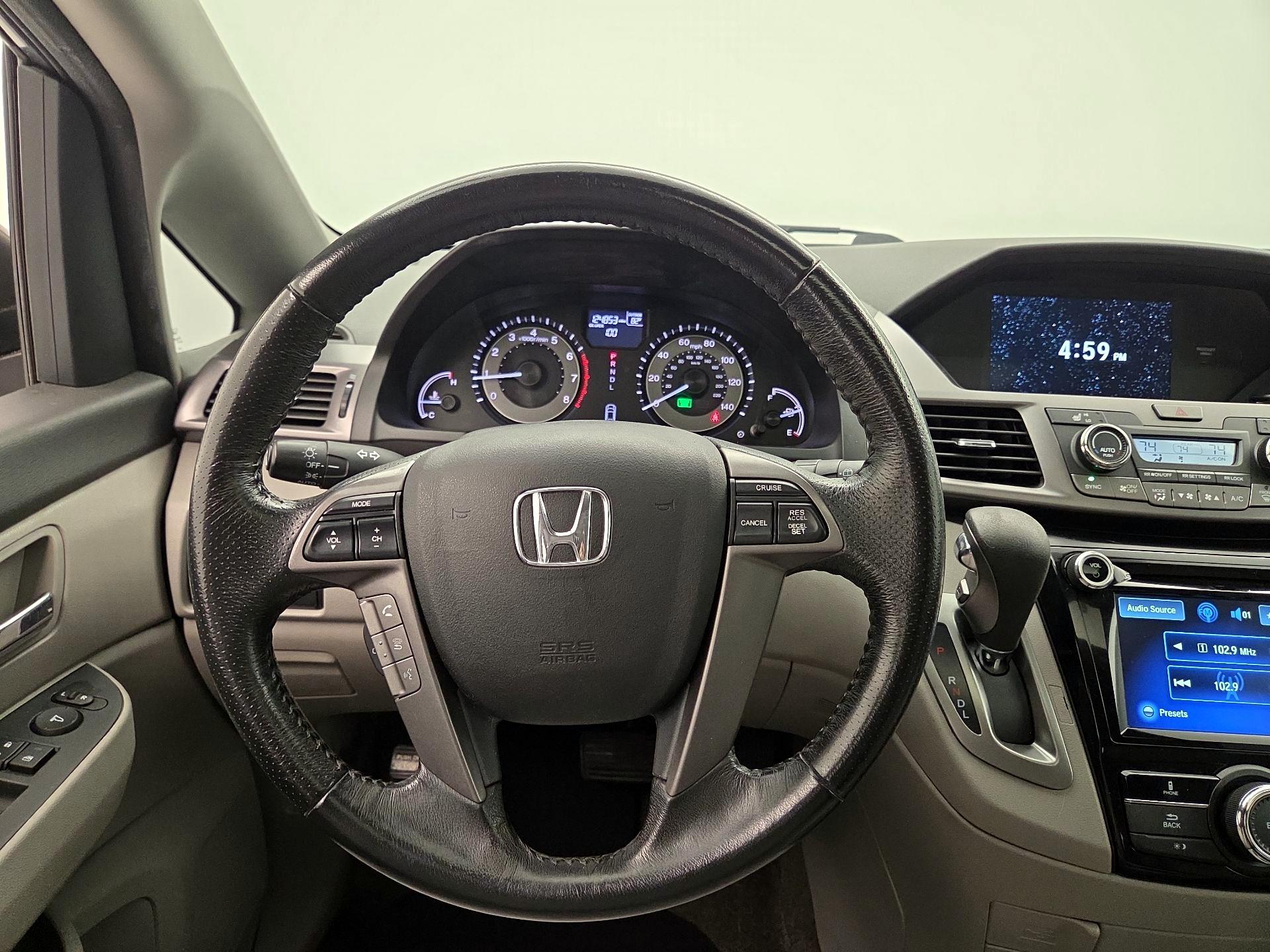Thumbnail: 2014 Honda Odyssey - 10