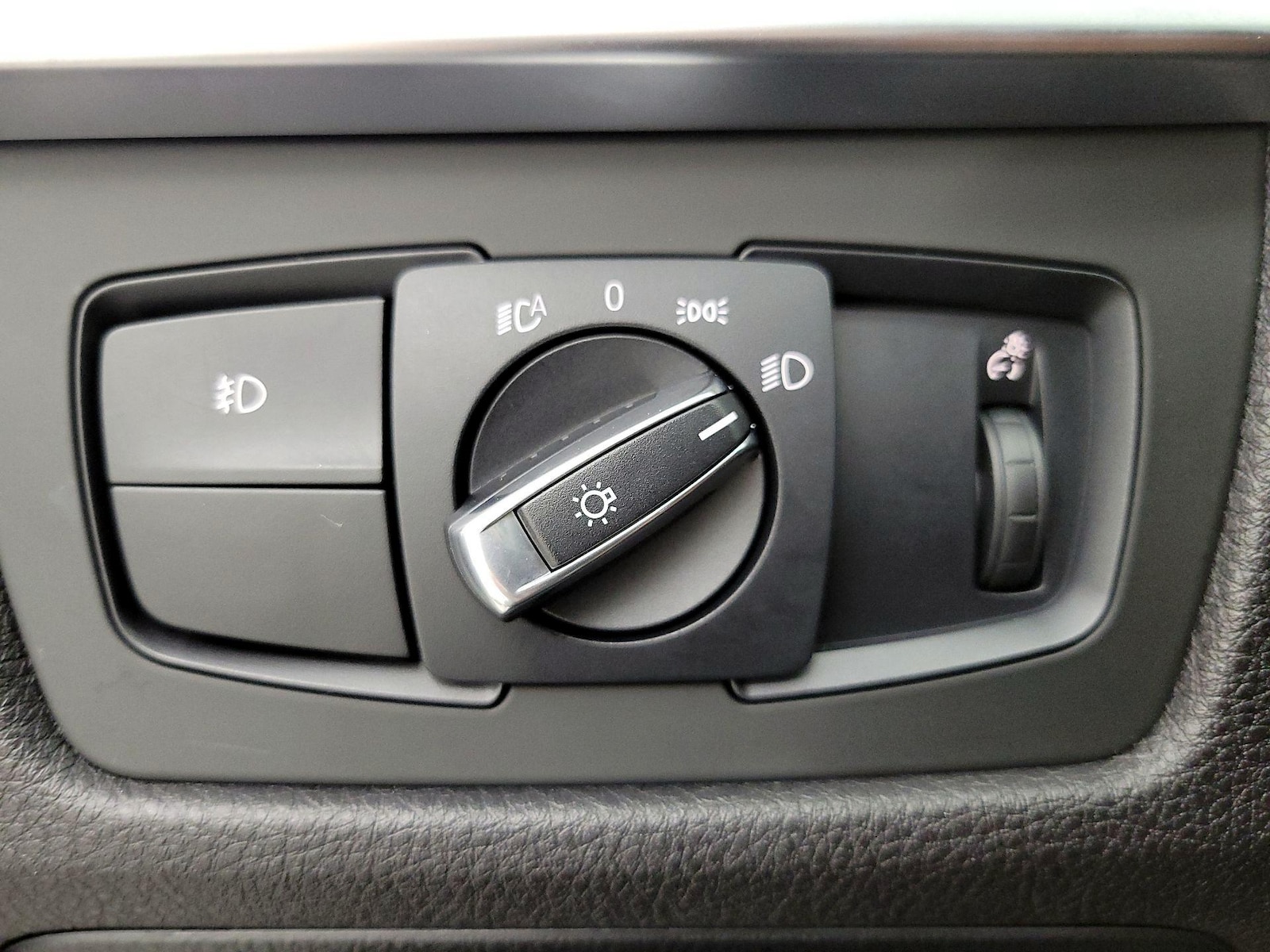 2016 BMW 3 Series 328i - Photo 14