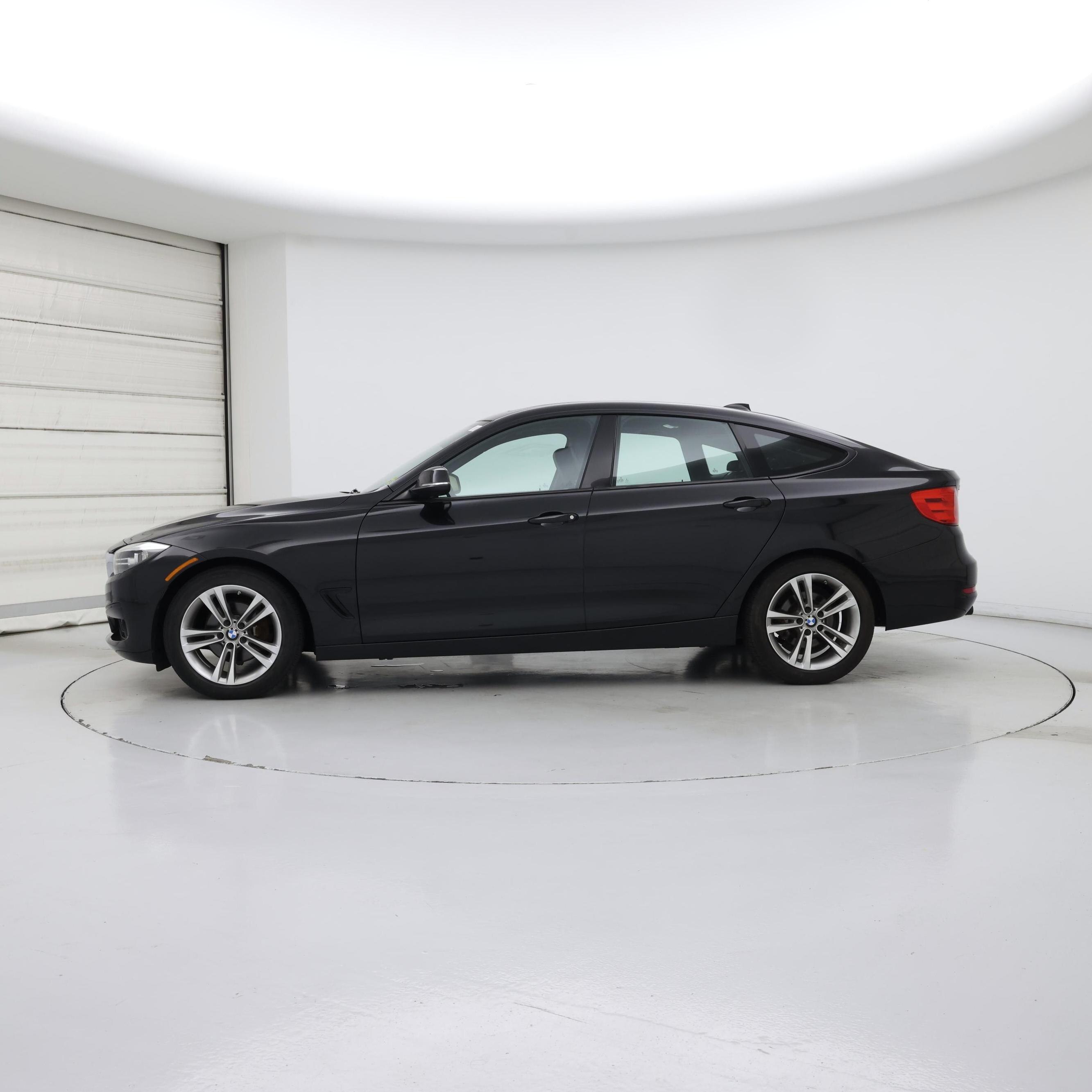 Thumbnail: 2016 BMW 3 Series - 3
