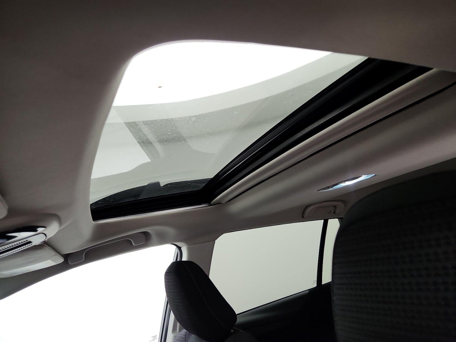 2022 Subaru Outback Premium - Photo 21