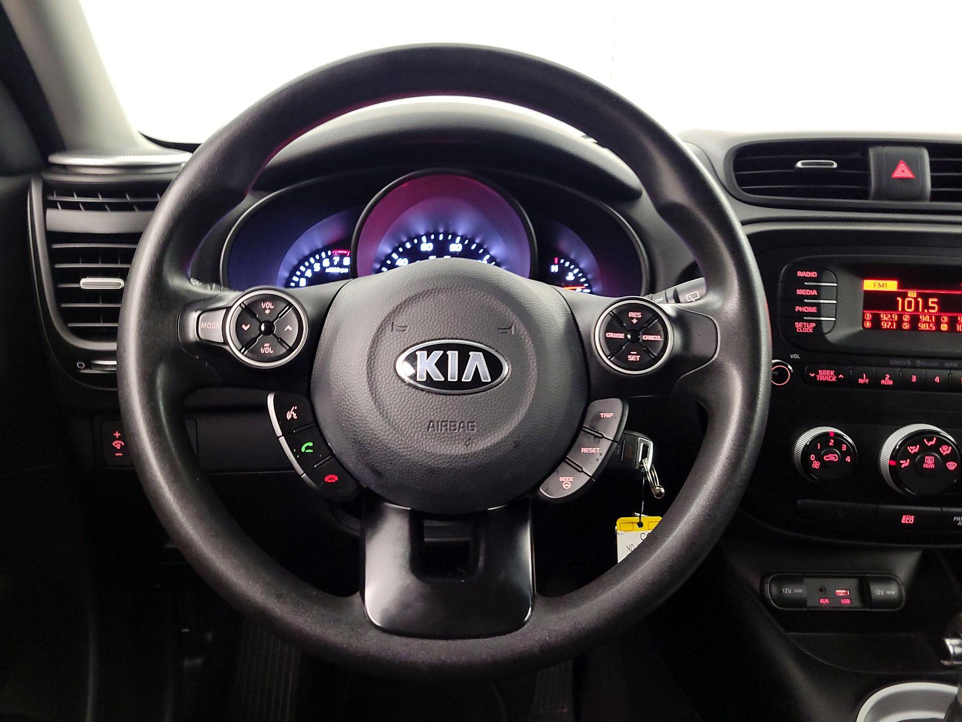 Thumbnail: 2016 Kia Soul - 10