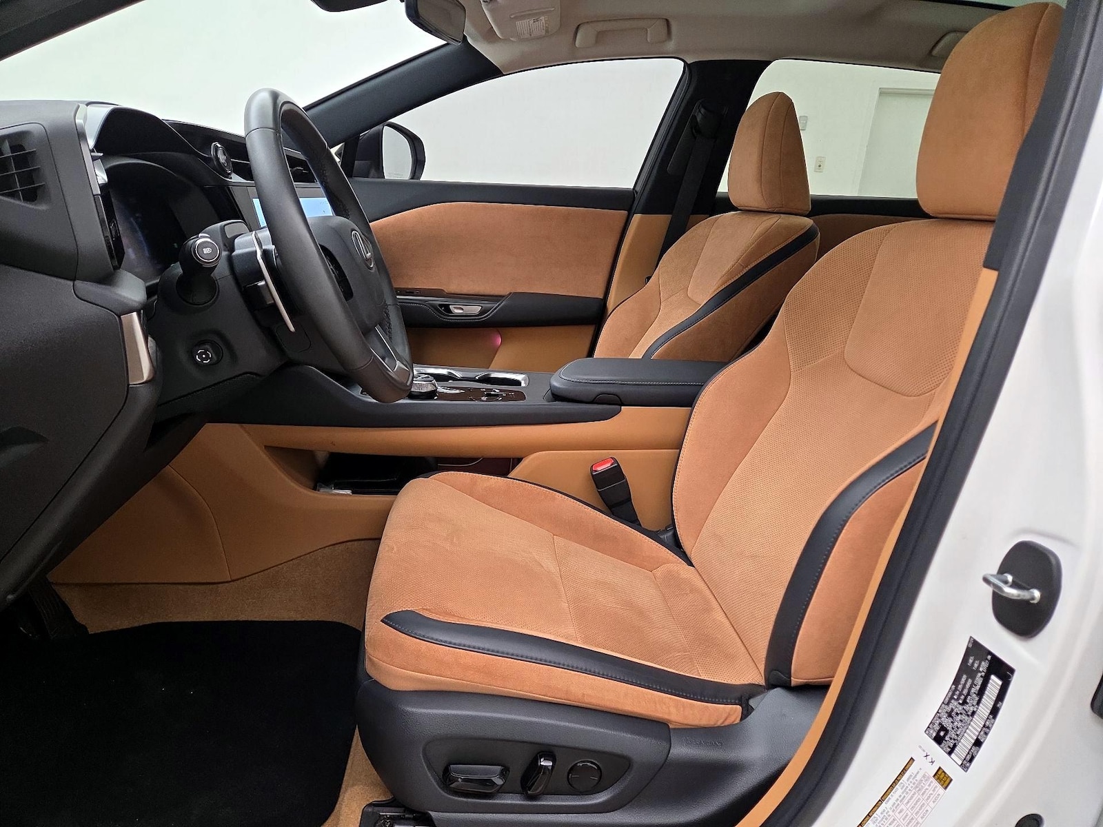 2024 Lexus RZ Luxury - Photo 12