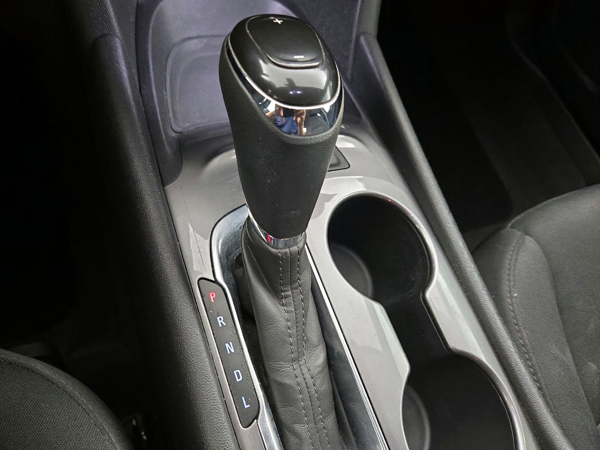 Thumbnail: 2016 Chevrolet Malibu - 17