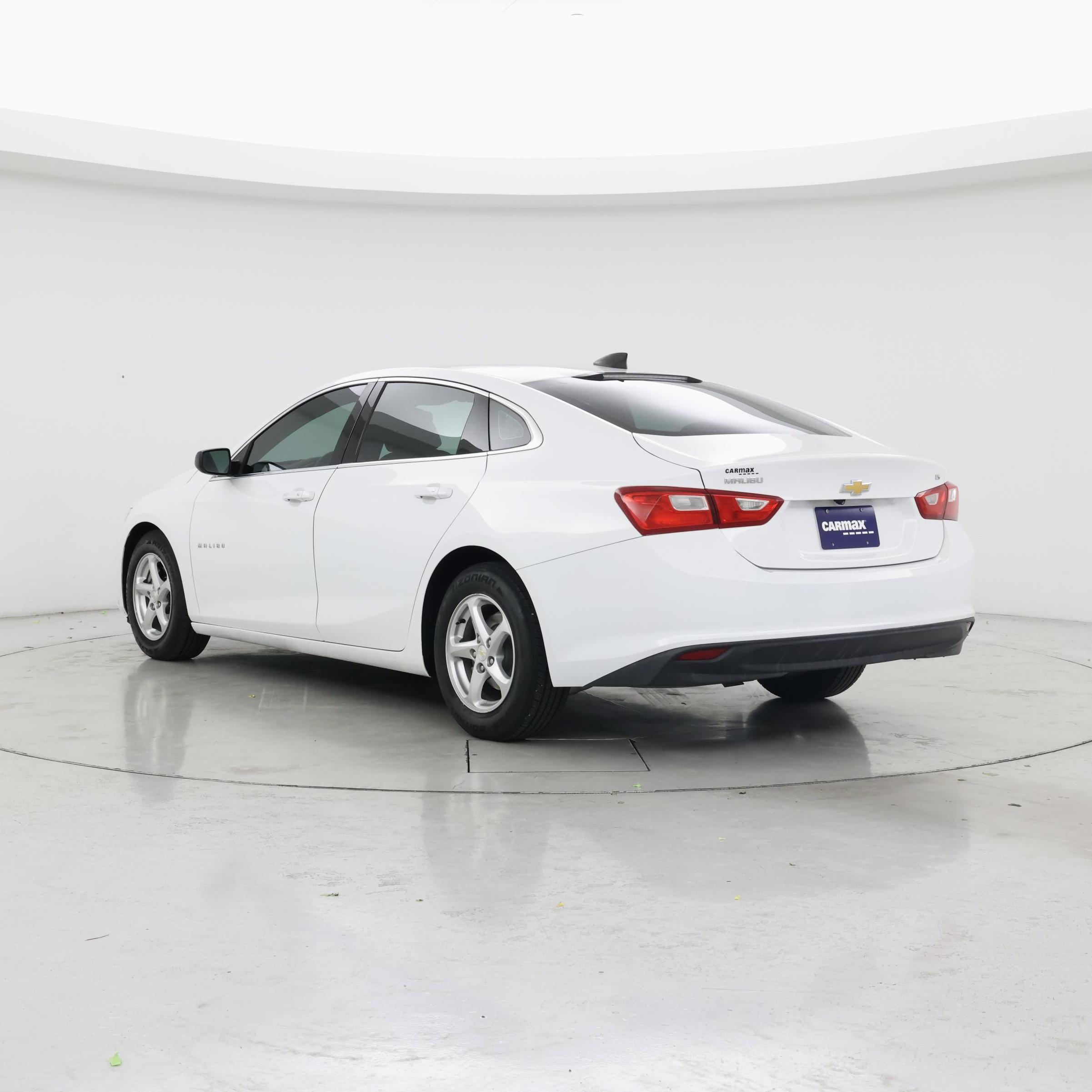 Thumbnail: 2016 Chevrolet Malibu - 2