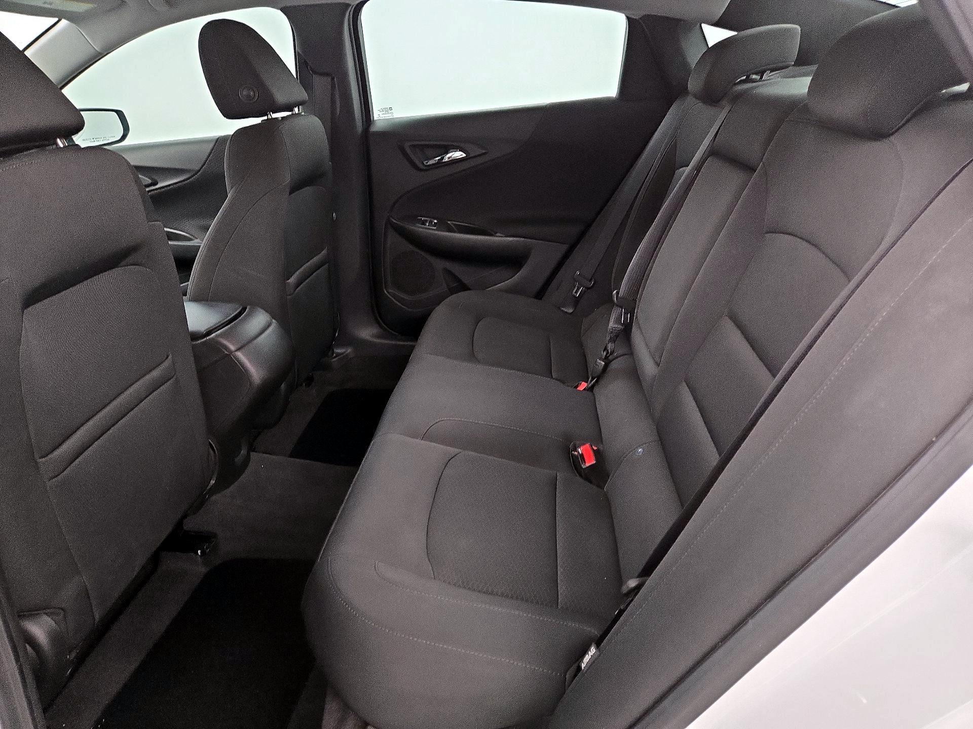 Thumbnail: 2016 Chevrolet Malibu - 19
