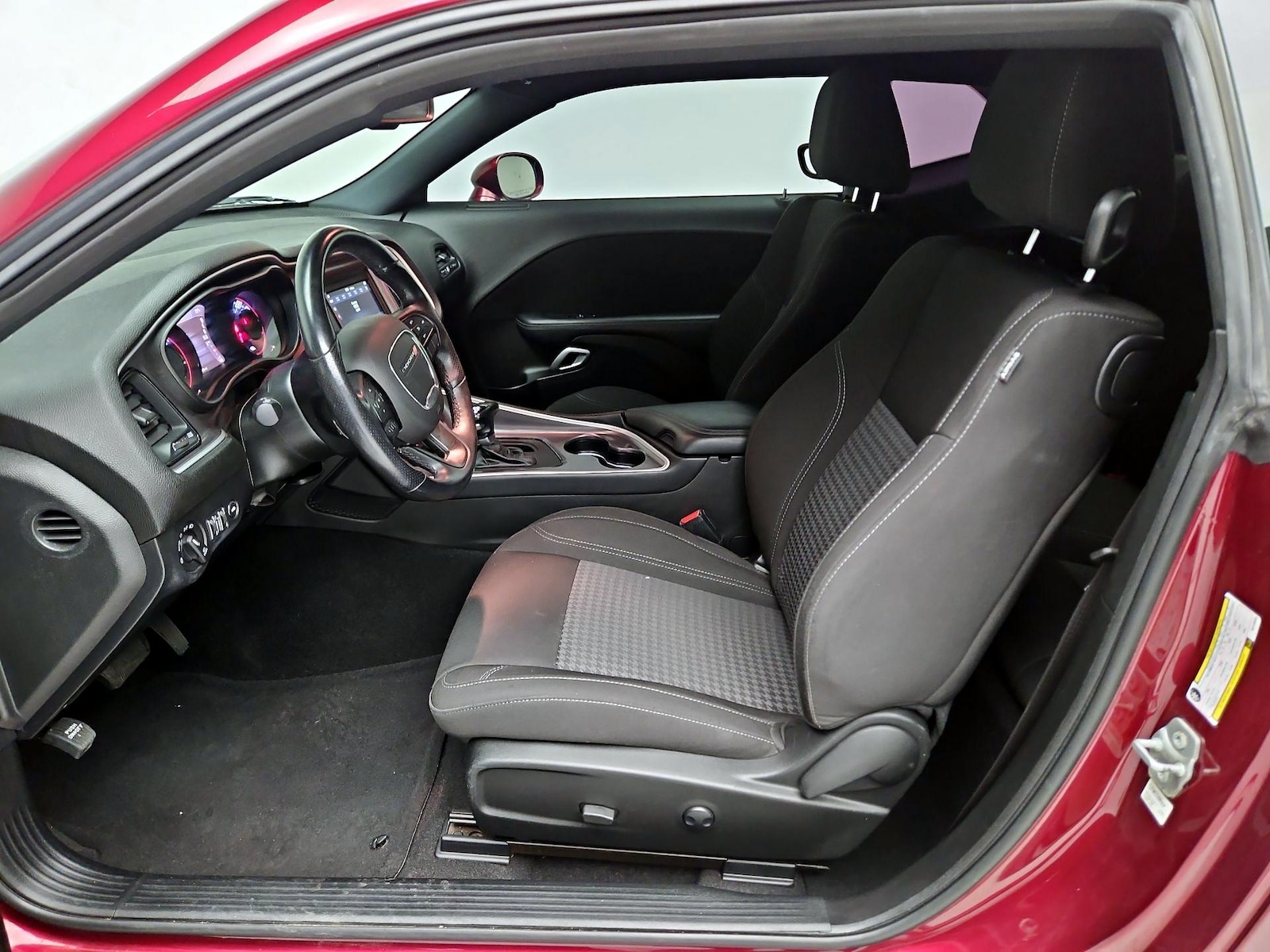 2022 Dodge Challenger SXT - Photo 12