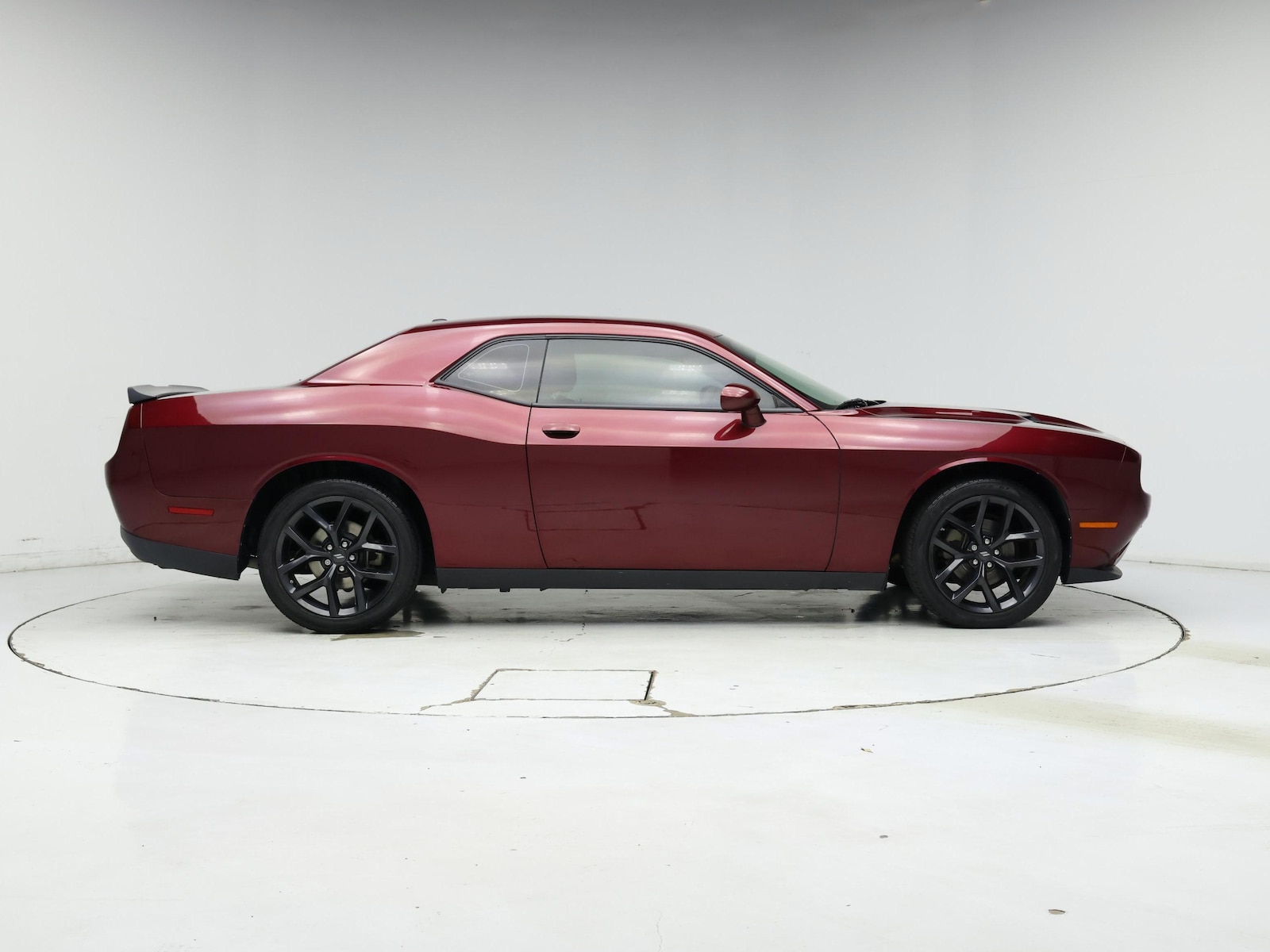 2022 Dodge Challenger SXT - Photo 8