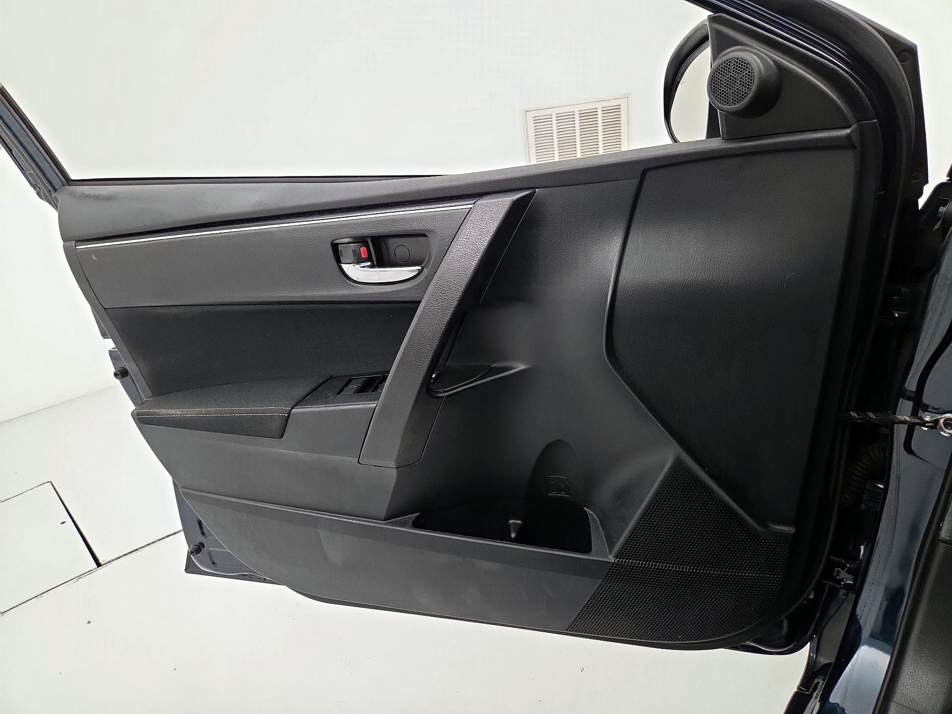 Thumbnail: 2019 Toyota Corolla - 12