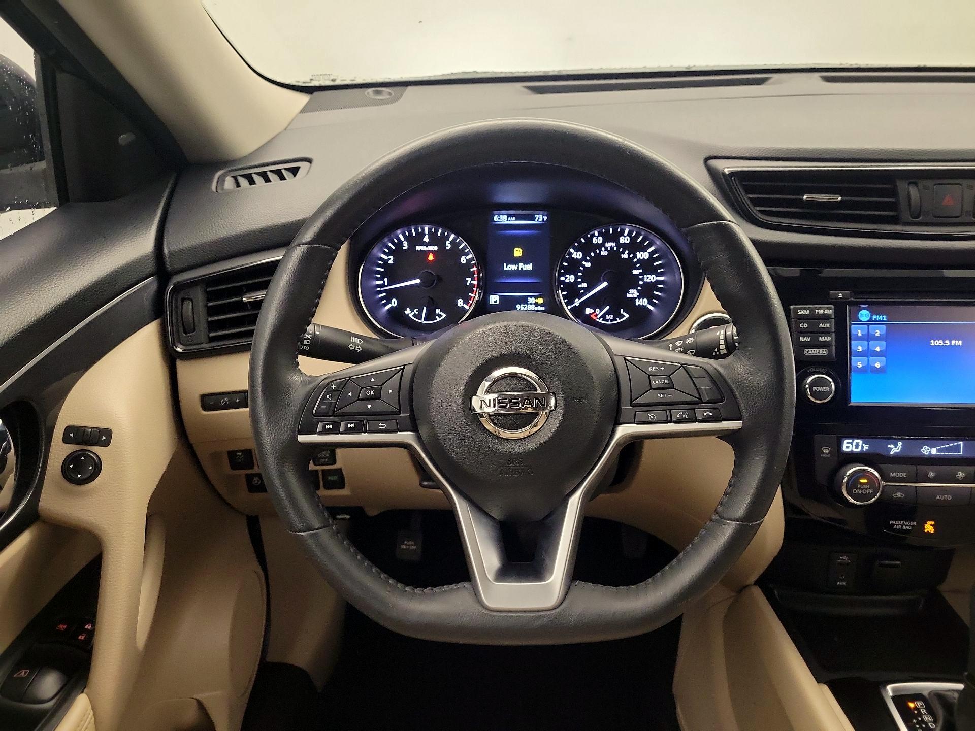 Thumbnail: 2017 Nissan Rogue - 10