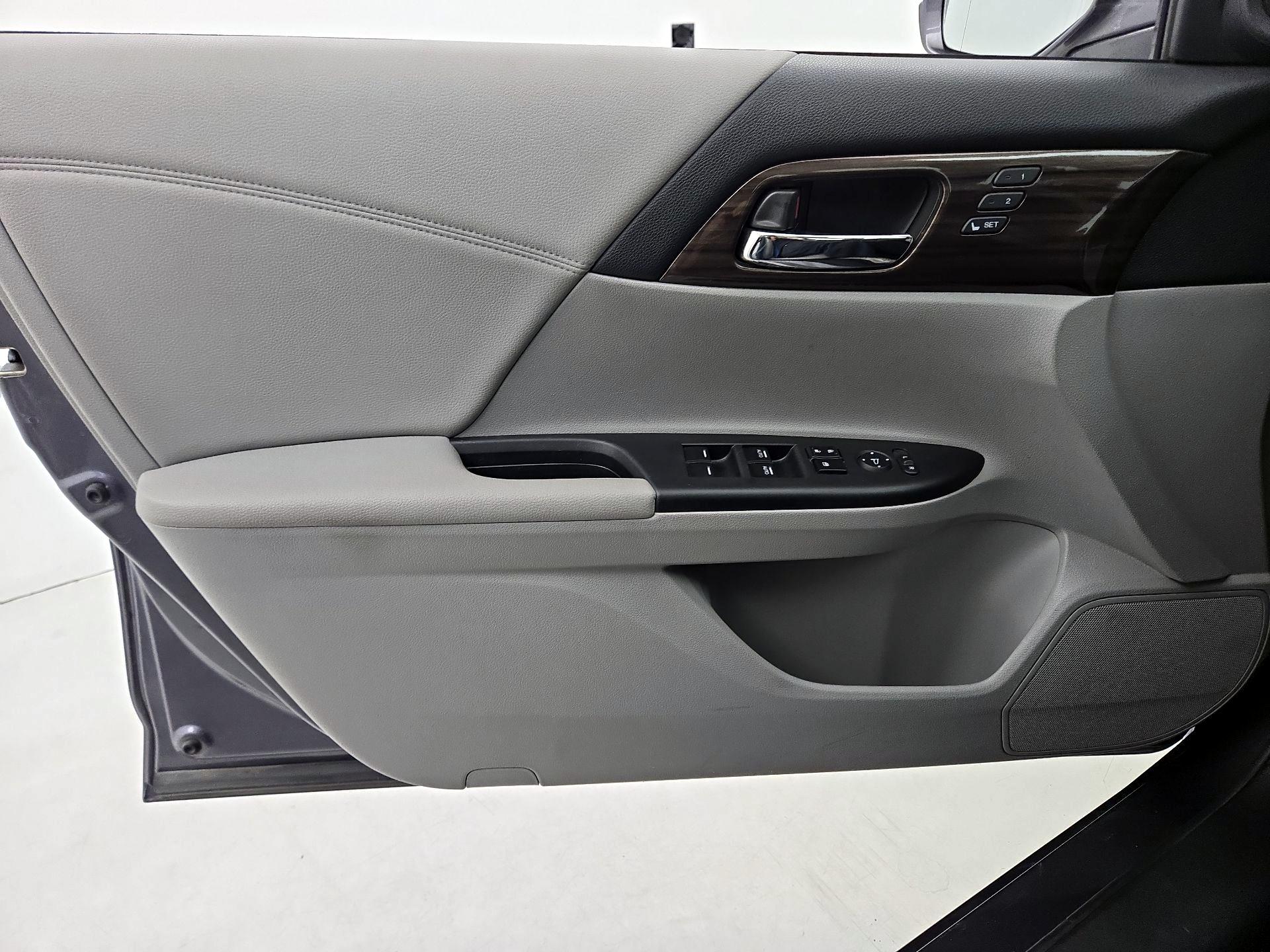 Thumbnail: 2016 Honda Accord - 12