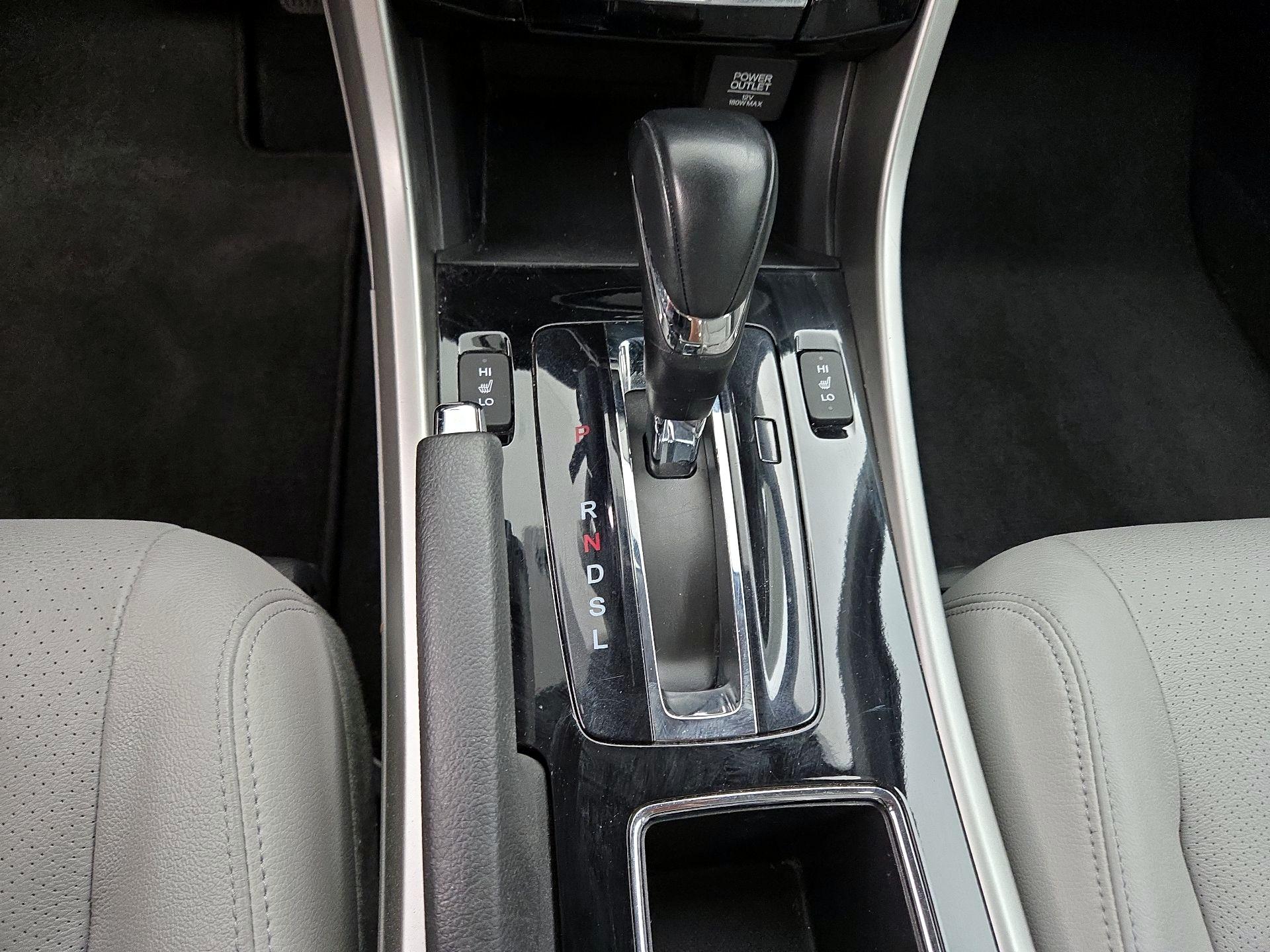 Thumbnail: 2016 Honda Accord - 17