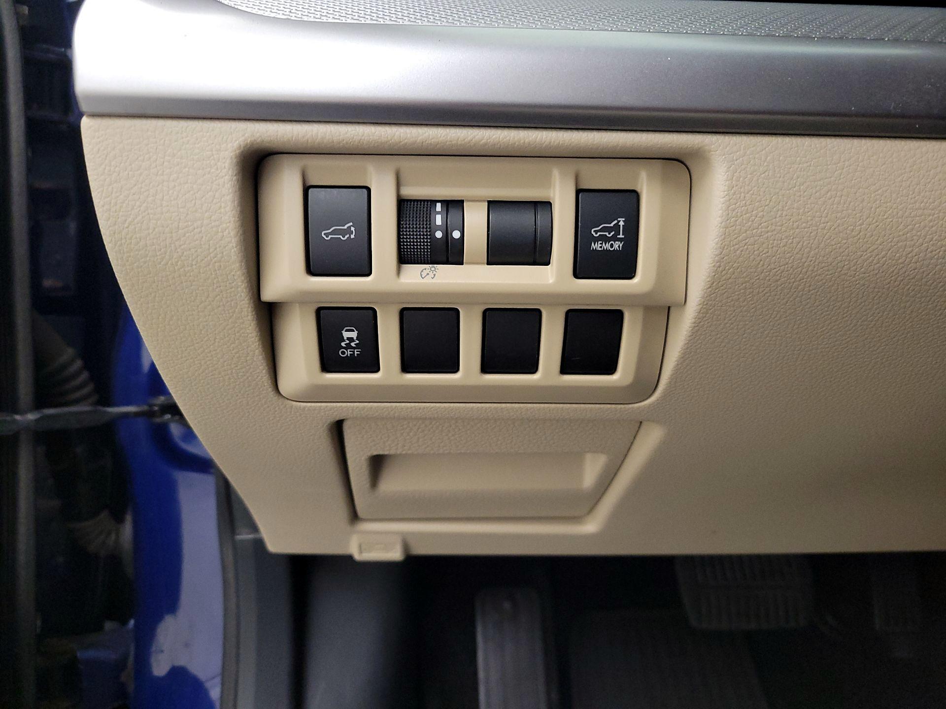 Thumbnail: 2015 Subaru Outback - 13