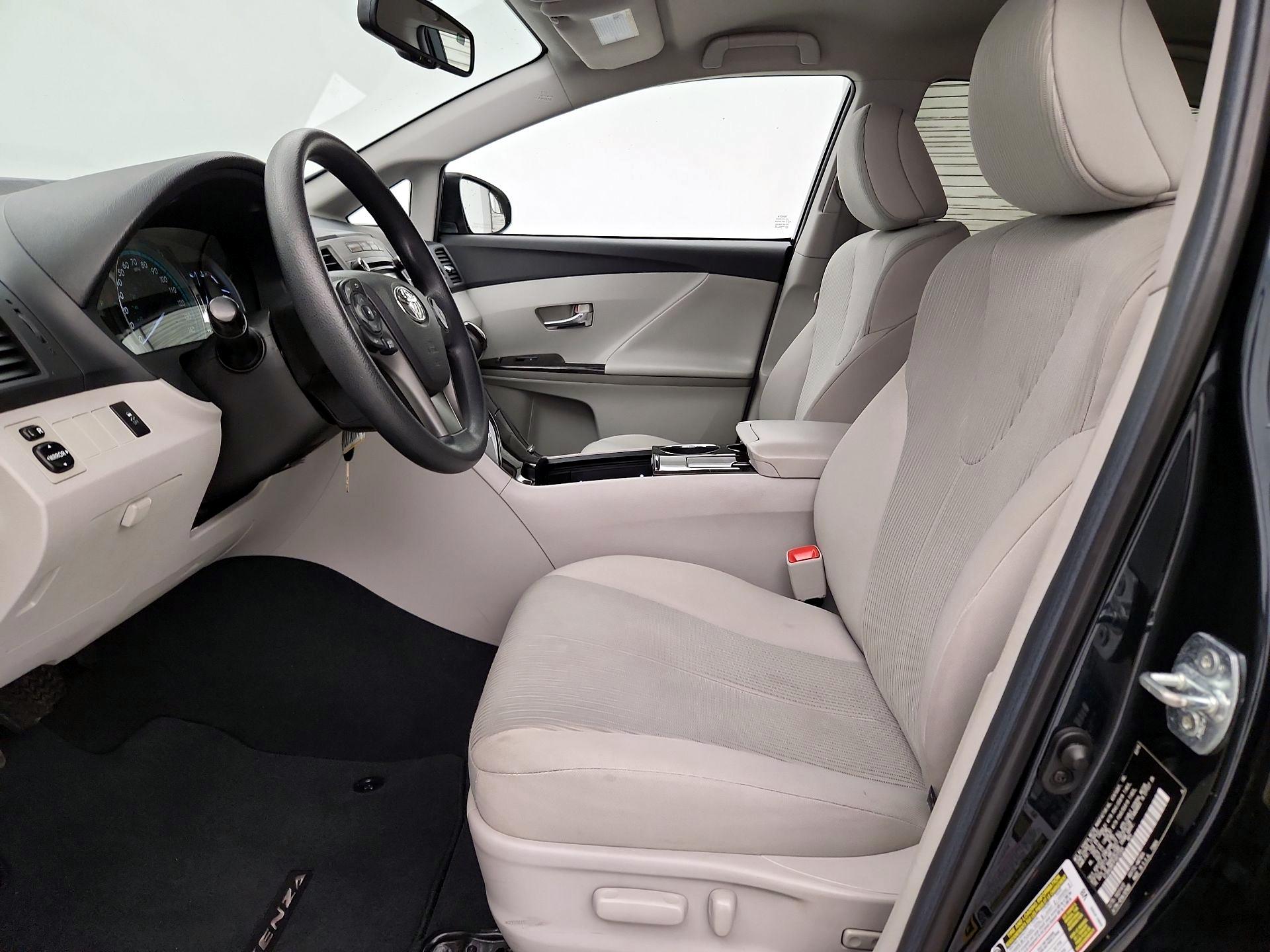 Thumbnail: 2015 Toyota Venza - 11