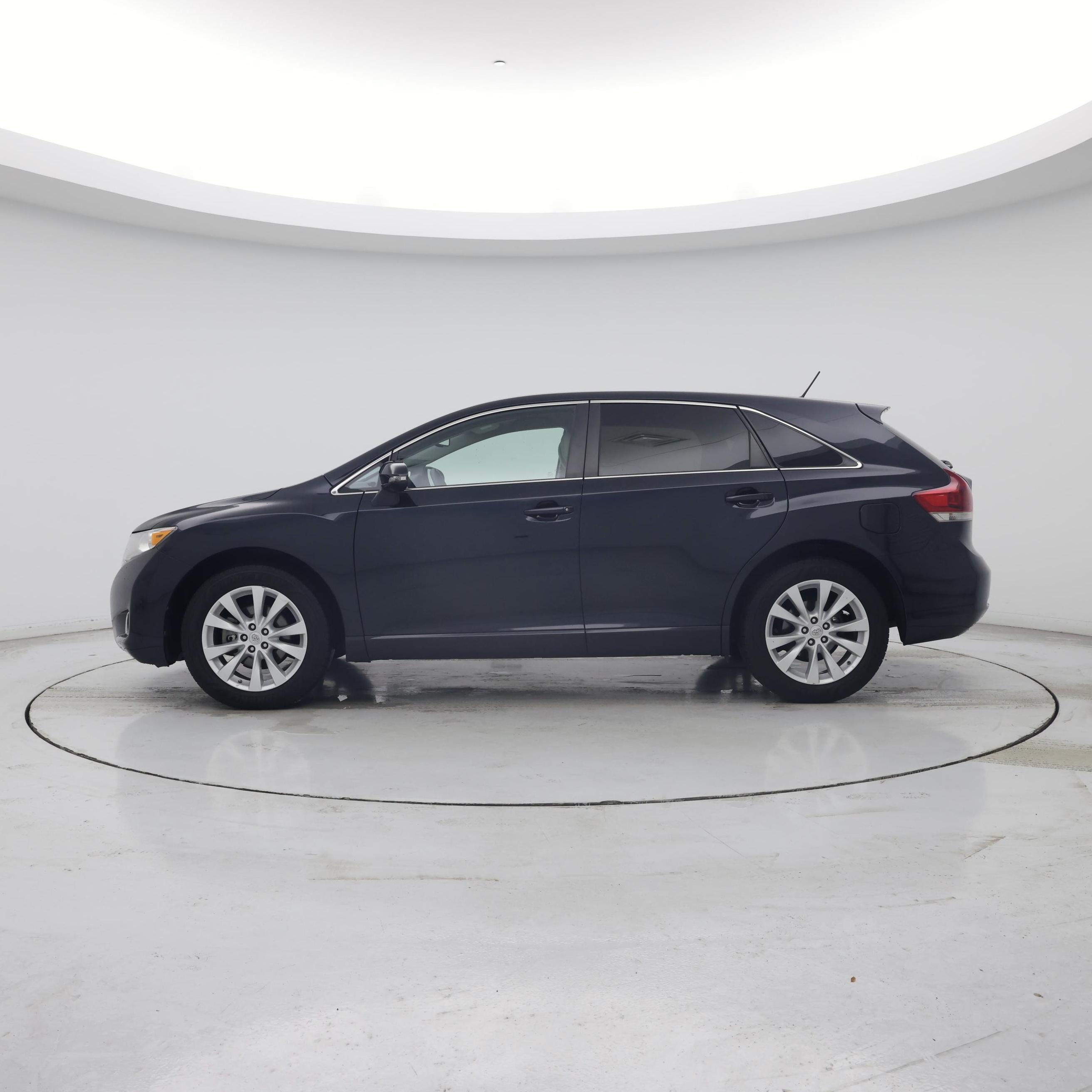 Thumbnail: 2015 Toyota Venza - 3