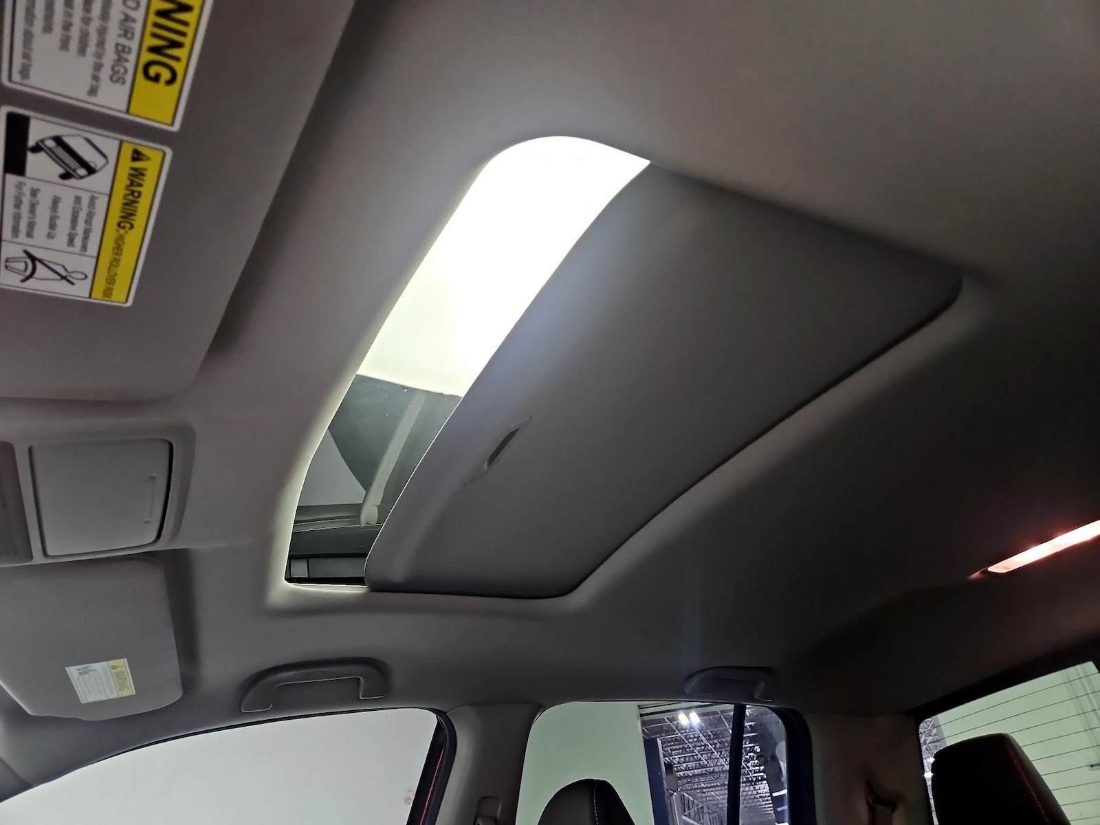 Sunroof(s) & Overhead Airbags