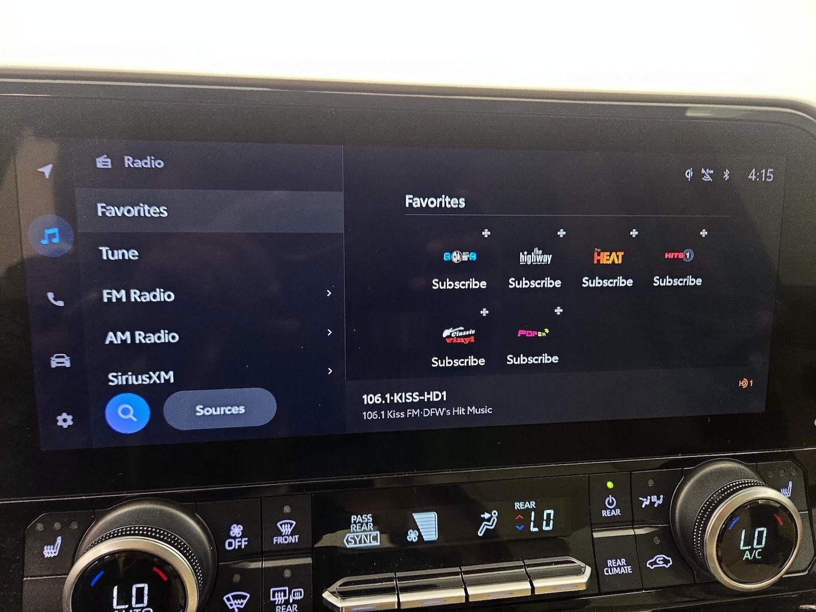 2024 Toyota Highlander XLE - Photo 16