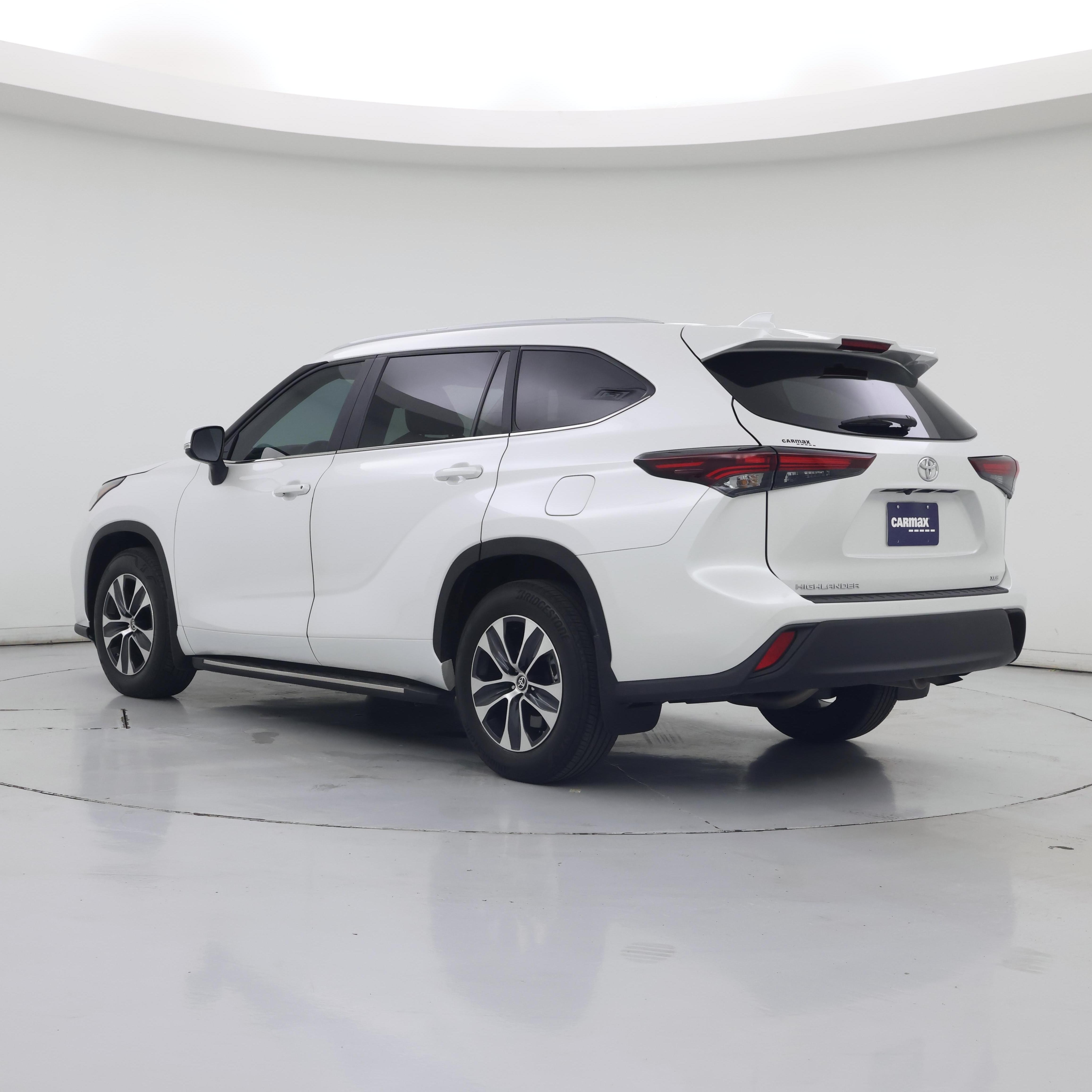 Thumbnail: 2024 Toyota Highlander - 2
