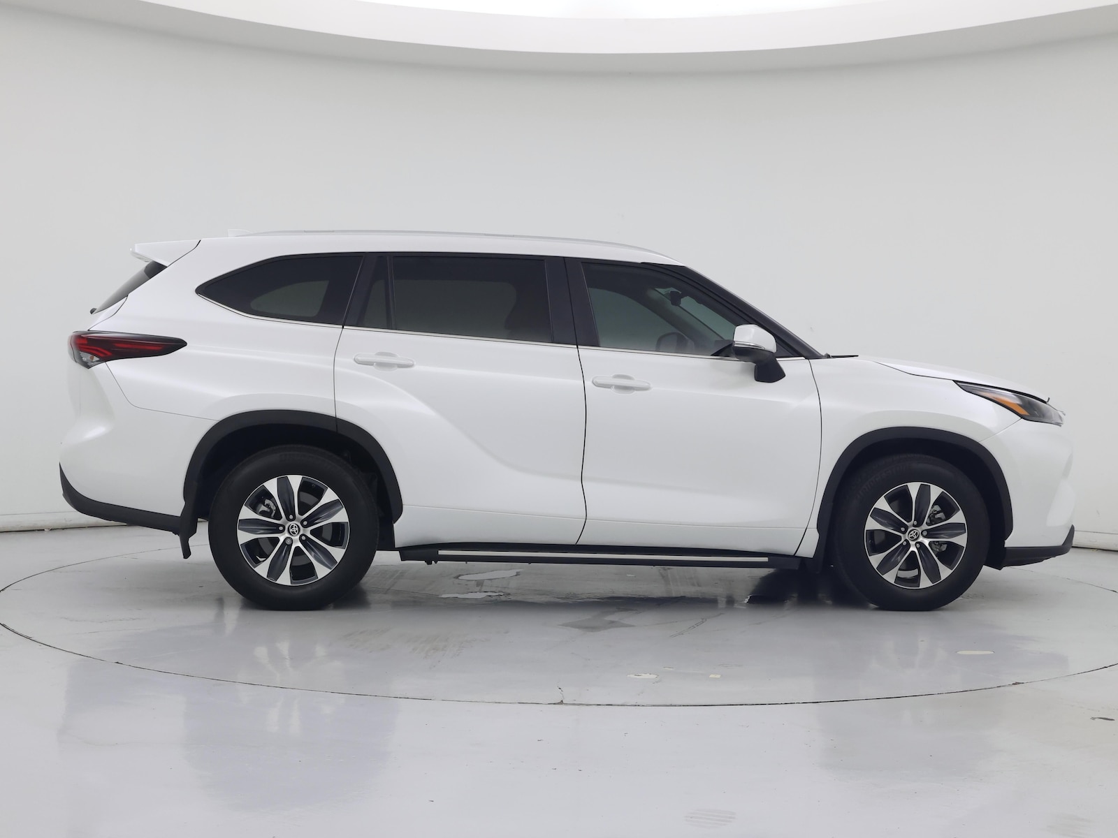 2024 Toyota Highlander XLE - Photo 8
