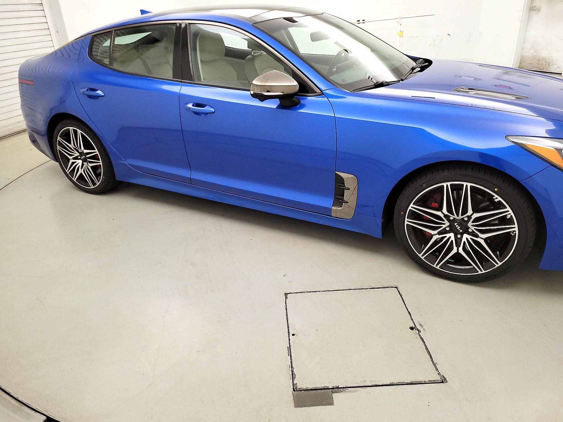 Thumbnail: 2023 Kia Stinger - 4