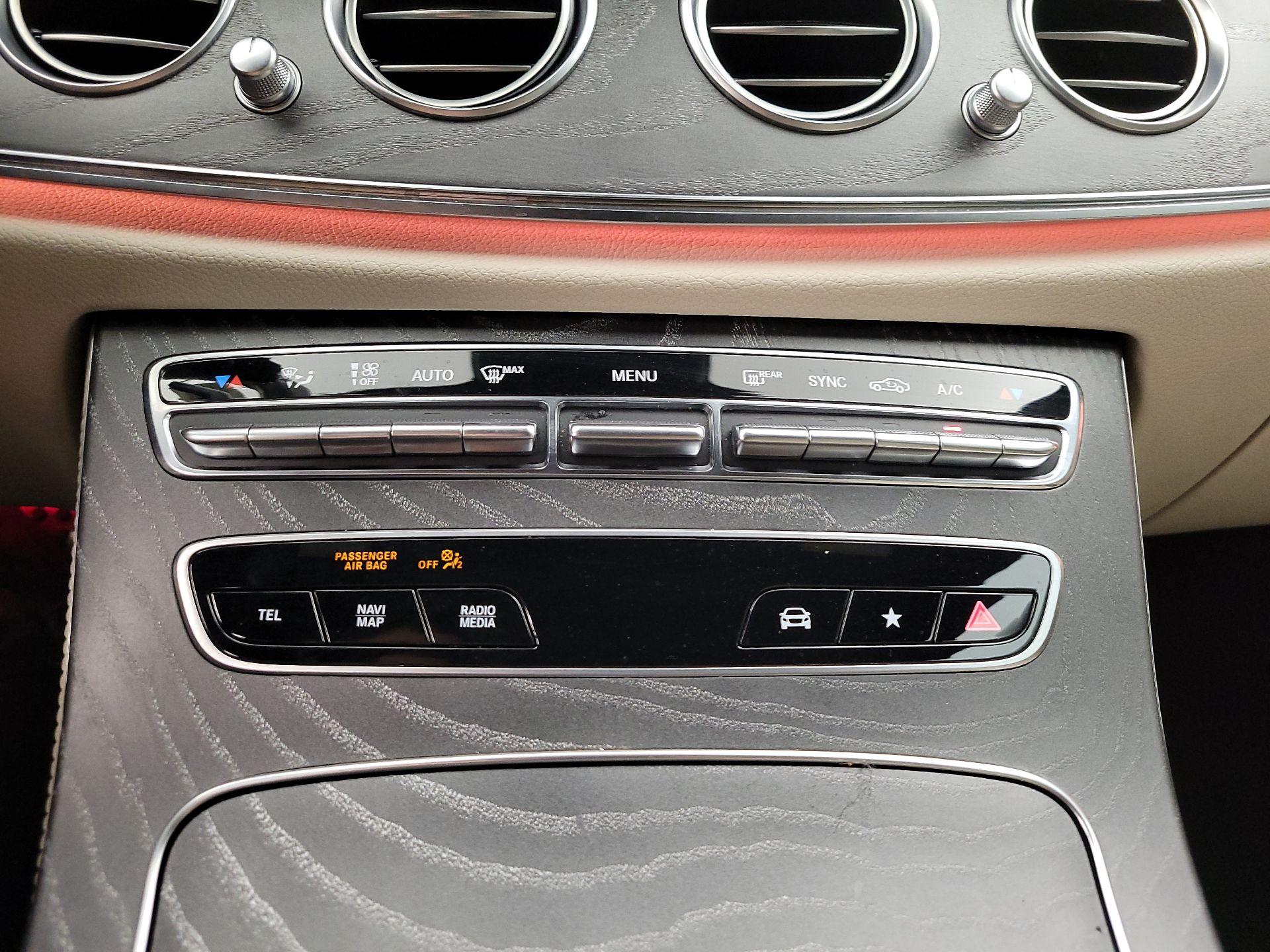 Thumbnail: 2022 Mercedes-Benz E-Class - 17