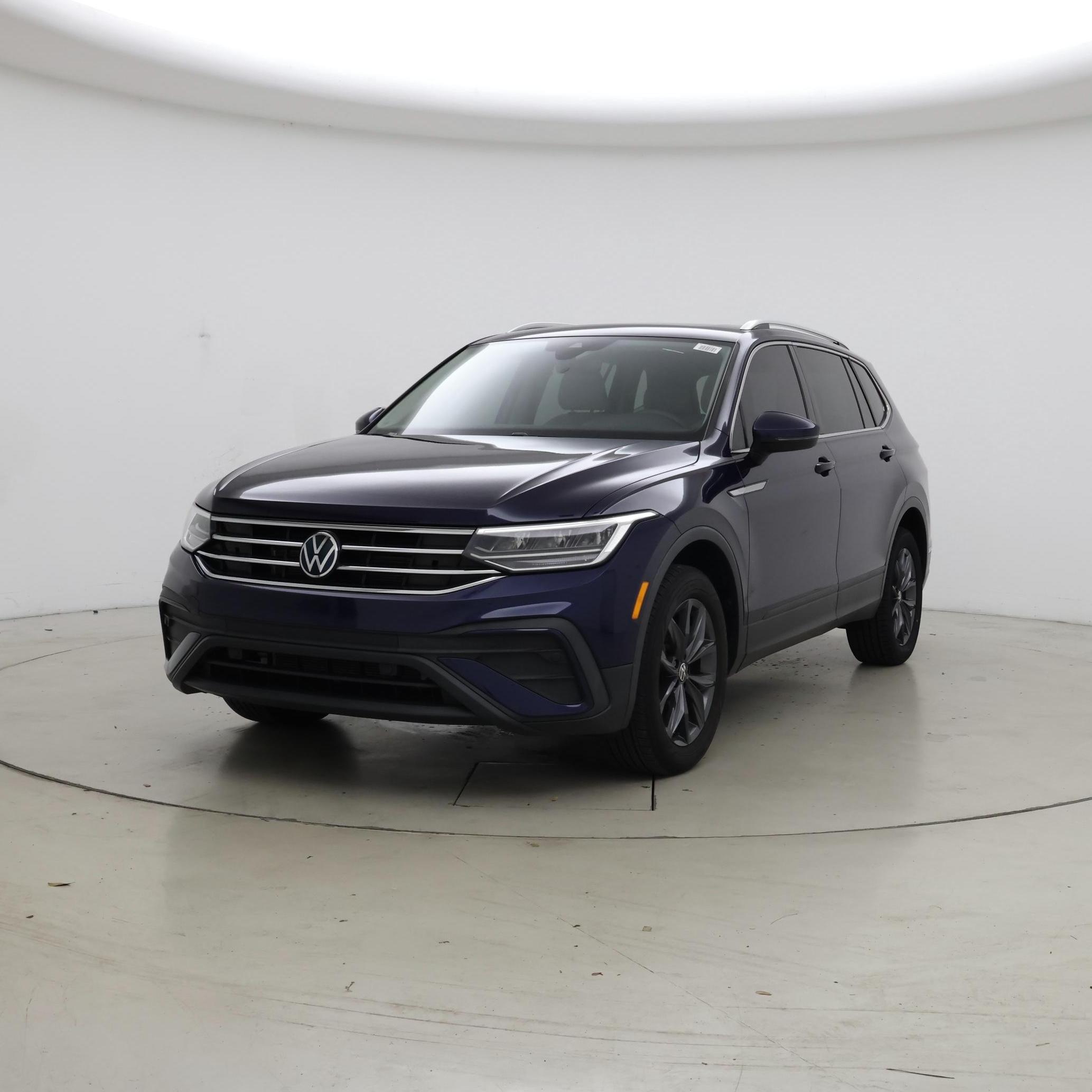Thumbnail: 2023 Volkswagen Tiguan - 4