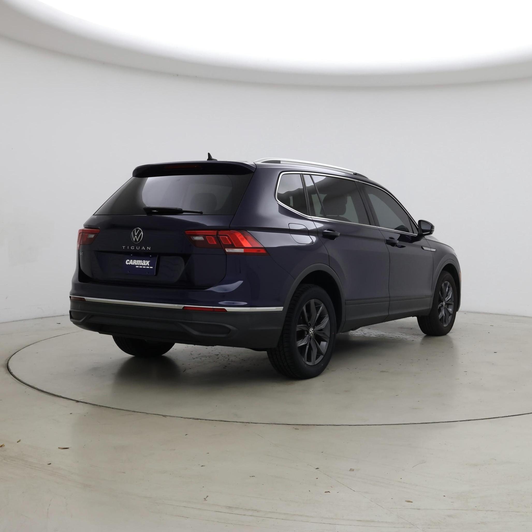 Thumbnail: 2023 Volkswagen Tiguan - 8