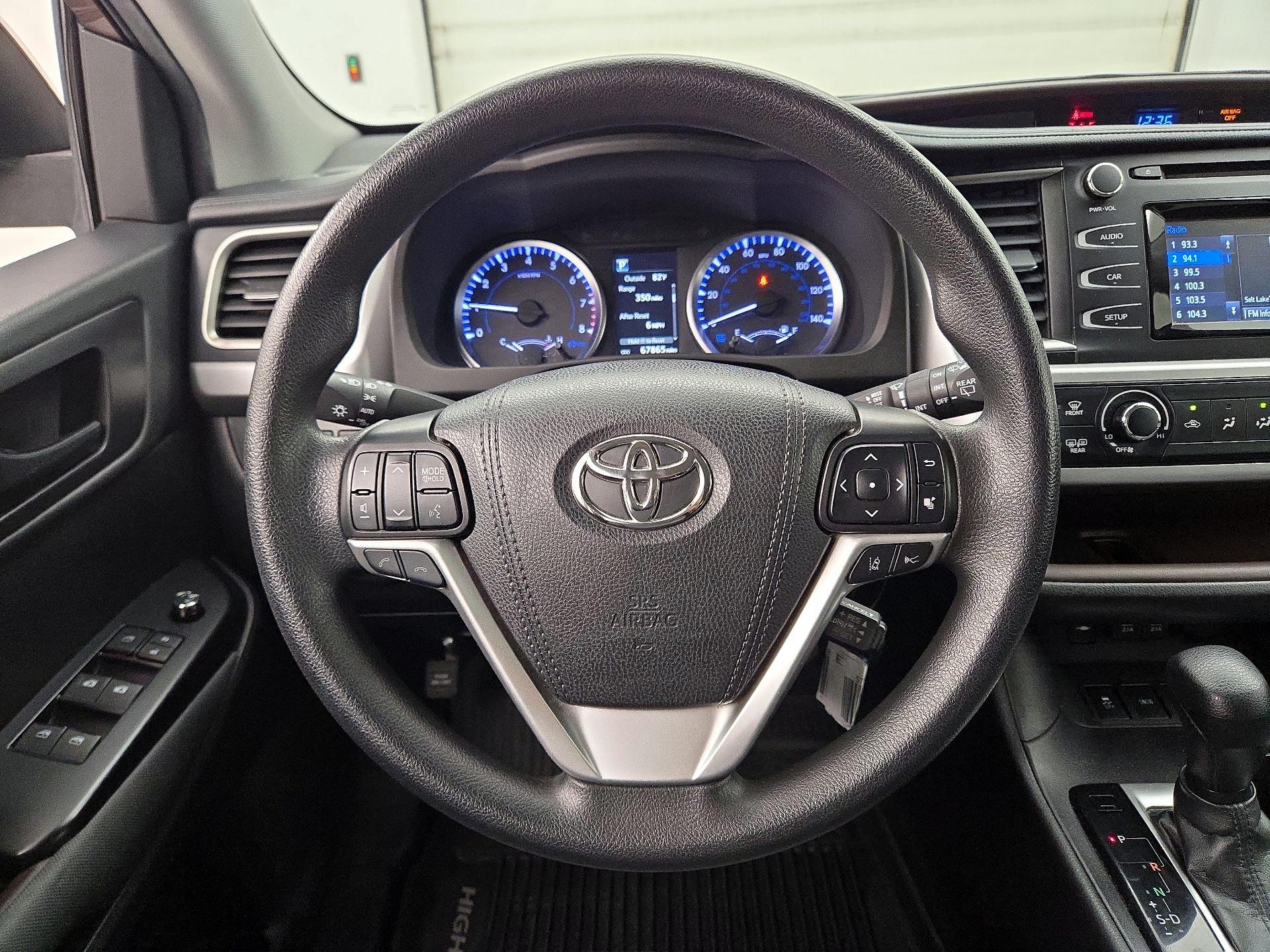 Thumbnail: 2019 Toyota Highlander - 10