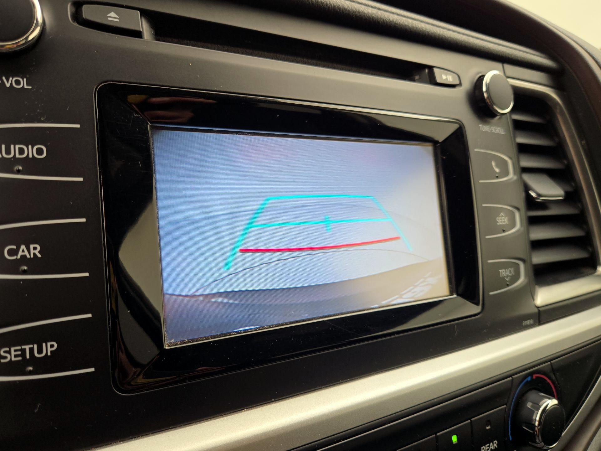 Thumbnail: 2019 Toyota Highlander - 14