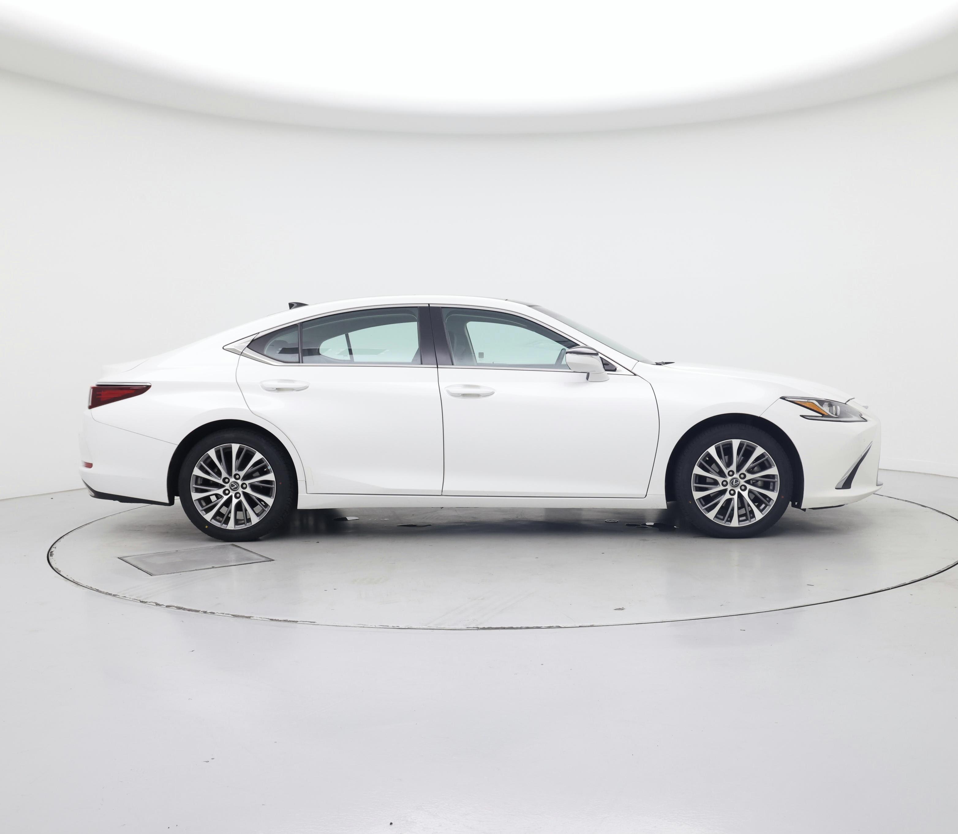 Thumbnail: 2020 Lexus ES - 7