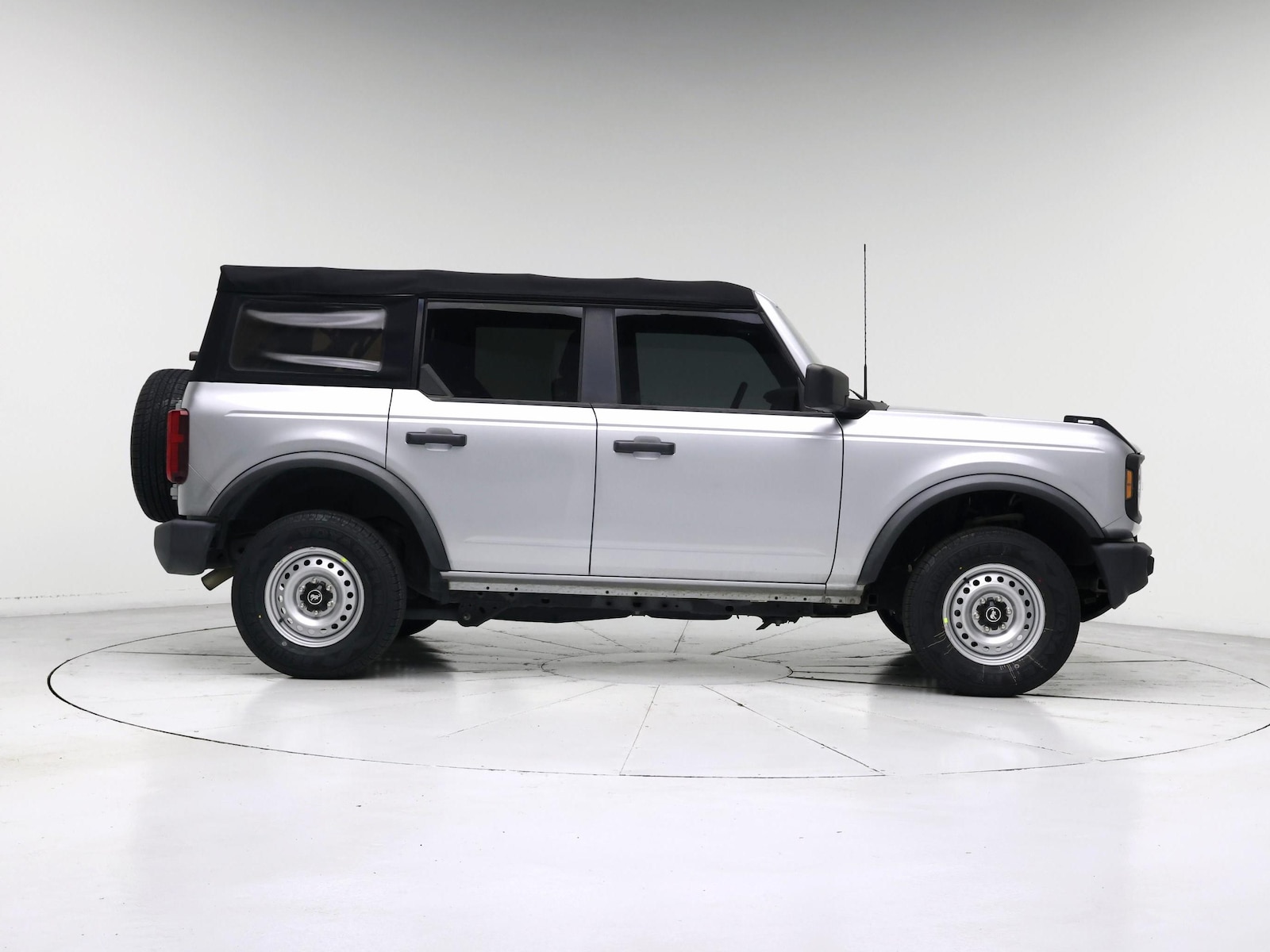 2021 Ford Bronco 4-Door Base - Photo 8