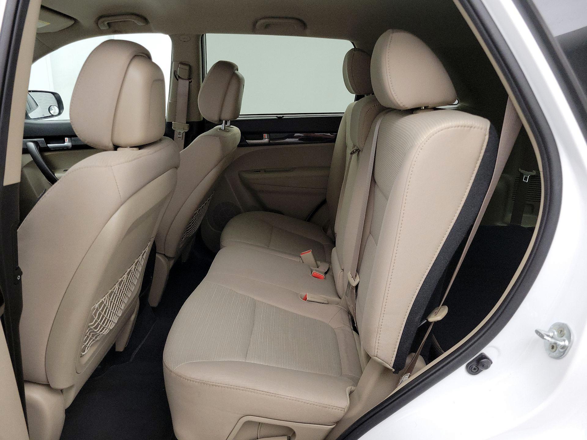 Thumbnail: 2015 Kia Sorento - 19