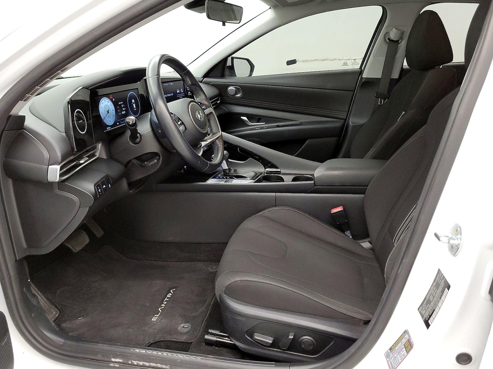 2021 Hyundai Elantra SEL - Photo 12