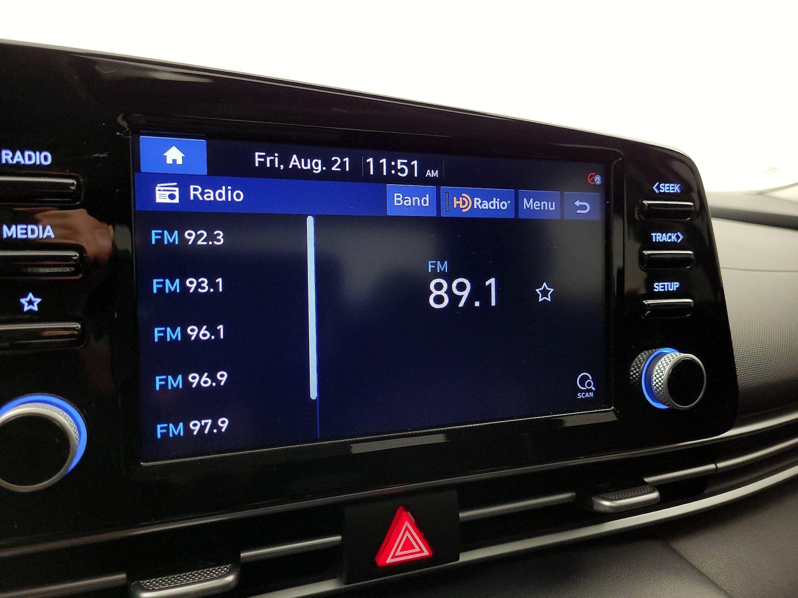 2021 Hyundai Elantra SEL - Photo 16
