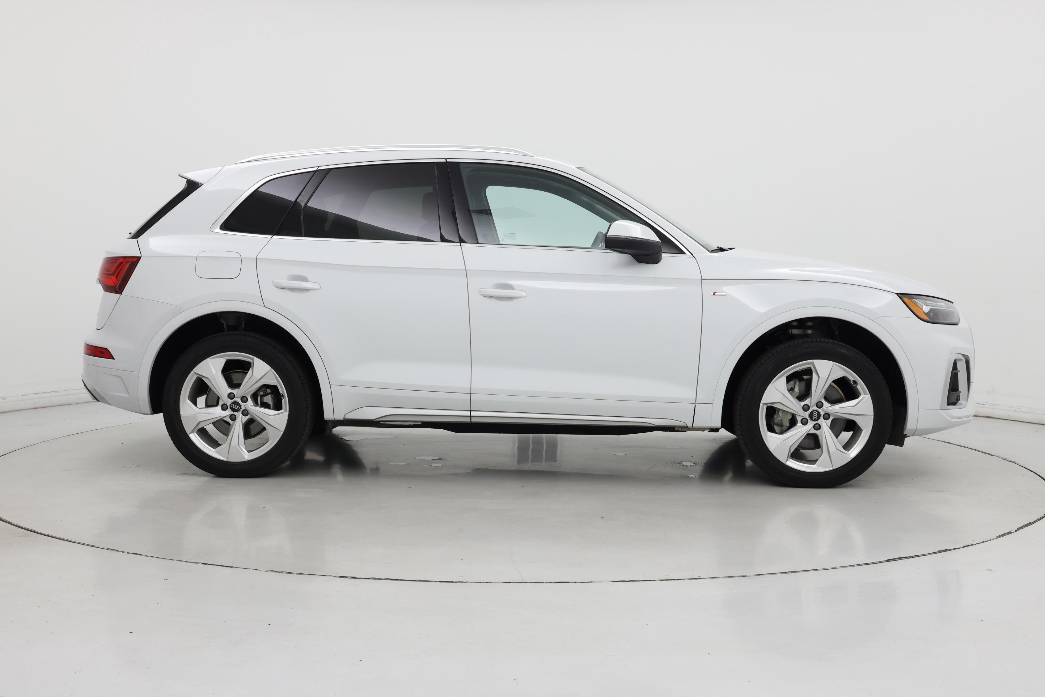 Thumbnail: 2024 Audi Q5 - 7