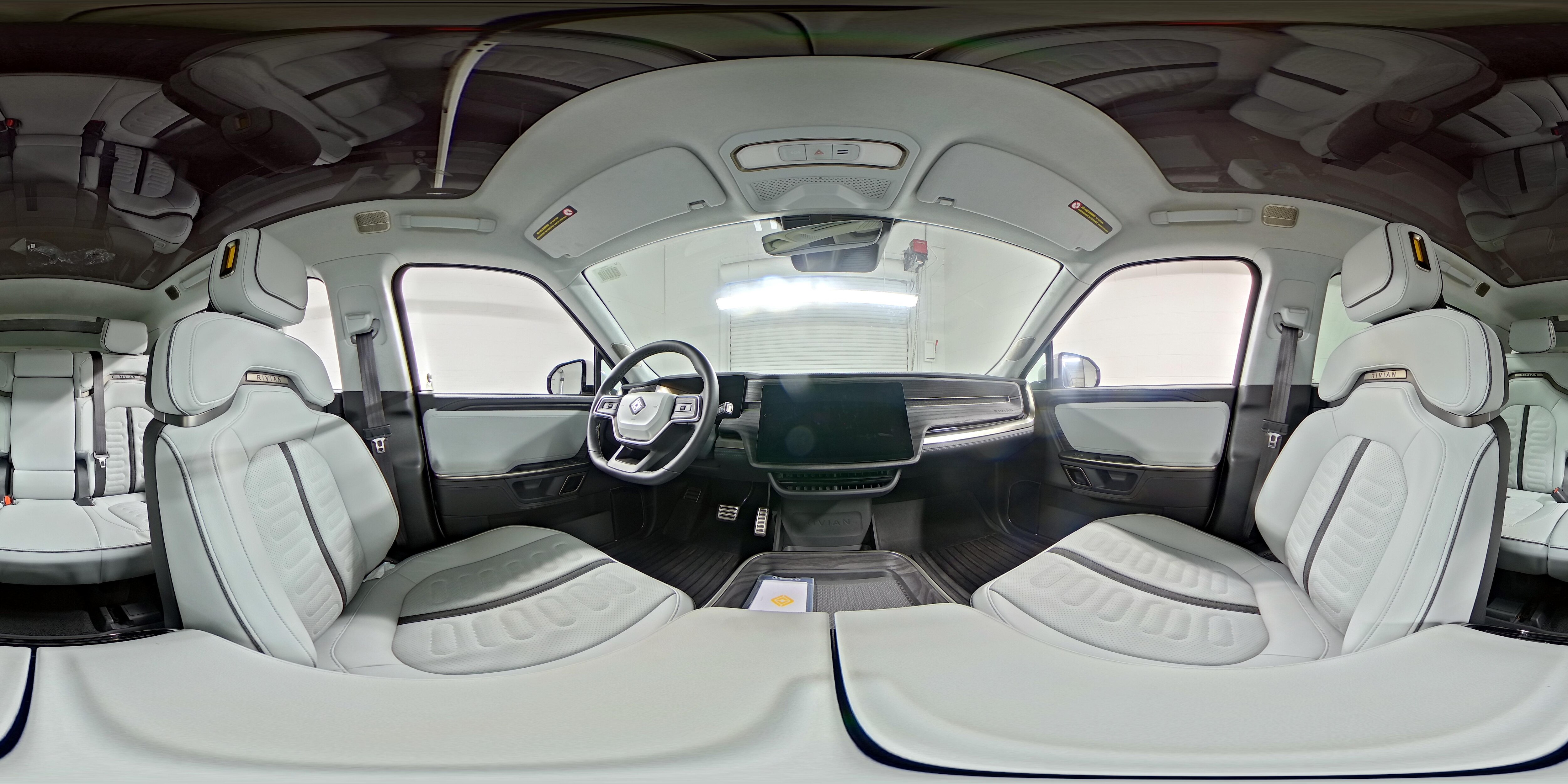 2023 Rivian R1S Adventure - Photo 25