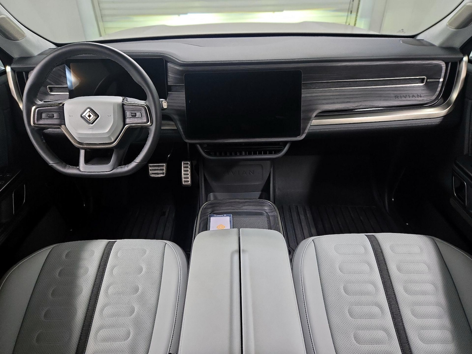 2023 Rivian R1S Adventure - Photo 10